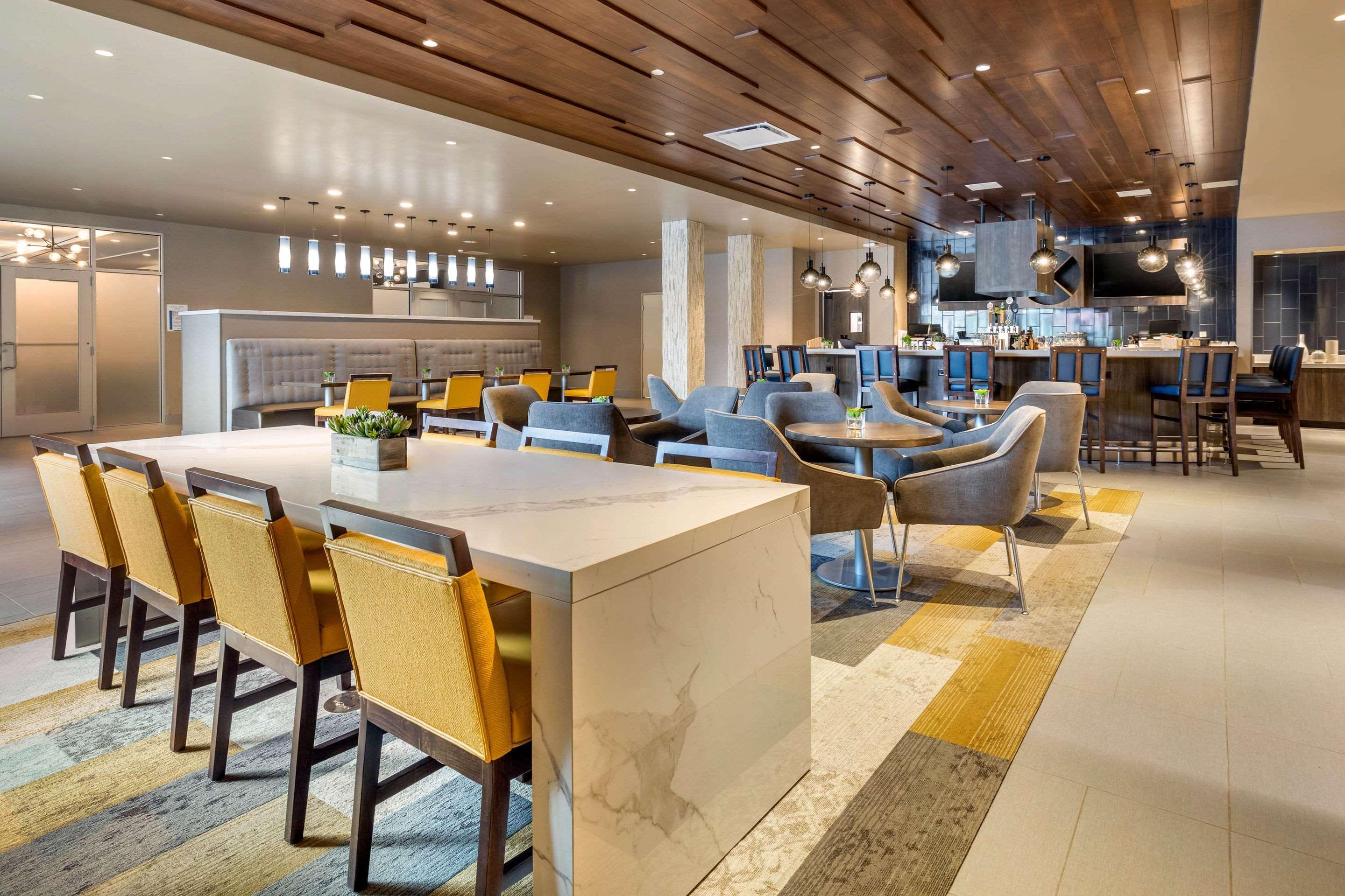 Restaurant Cambria Hotel Milwaukee Downtown