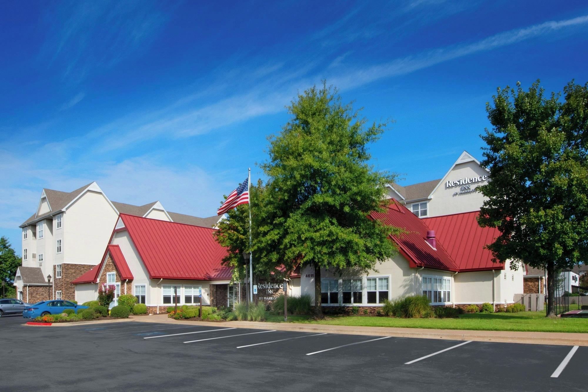 Vista Exterior Residence Inn by Marriott Rogers