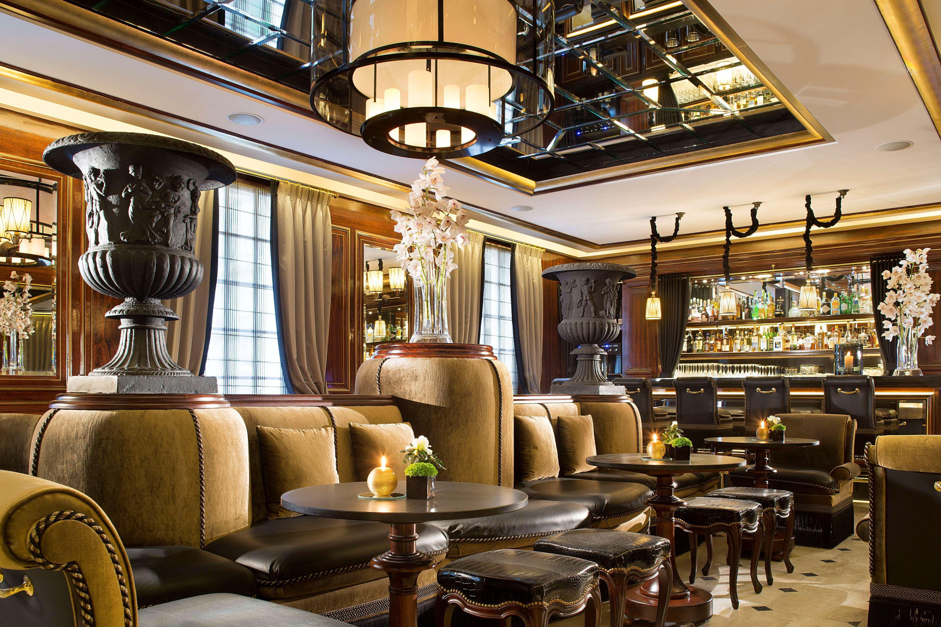Bar/Salón Belmont