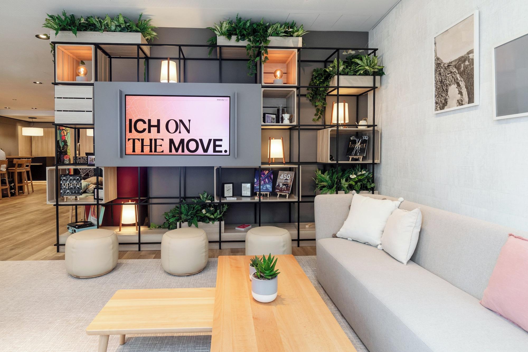 Varios IntercityHotel Wien