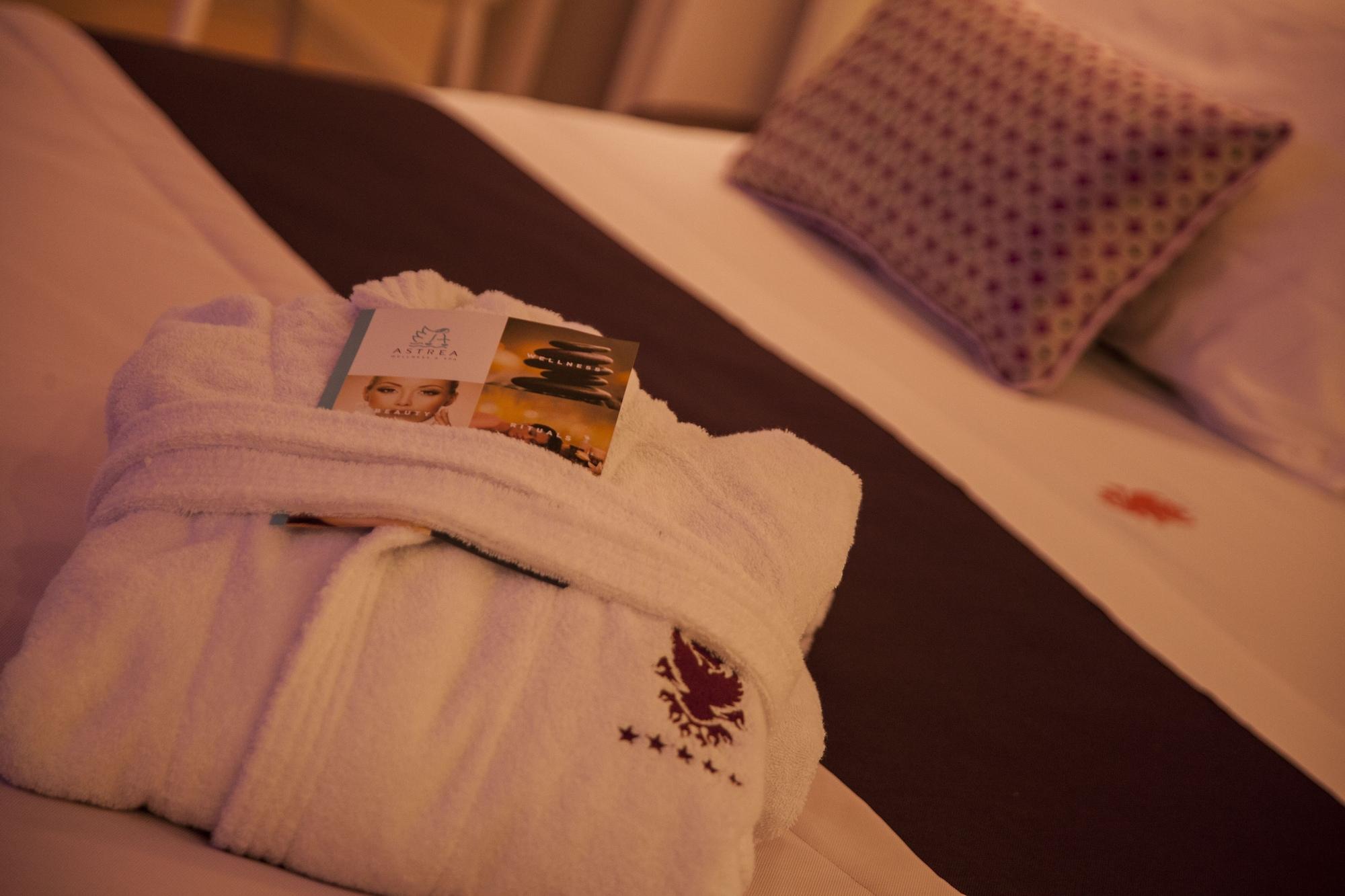 Set de Habitación Astrea Wellness & Spa