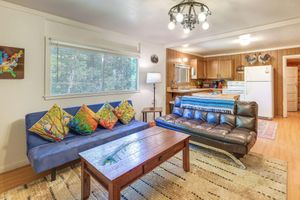 Alquiler Vacacional - Rustic Cabin w/ Patio: 8 Mi to Kings Canyon Park