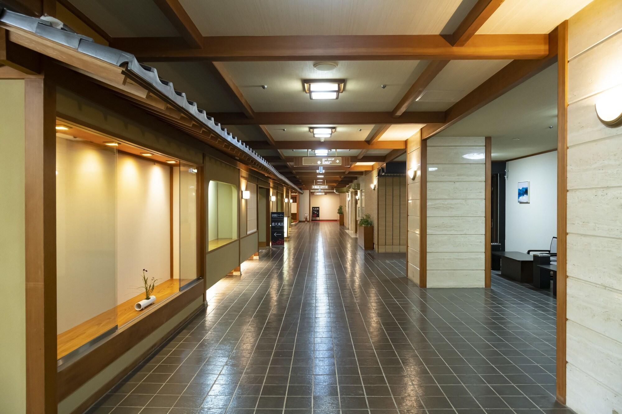 Vista Lobby Yamanaka Spa Hanatsubaki
