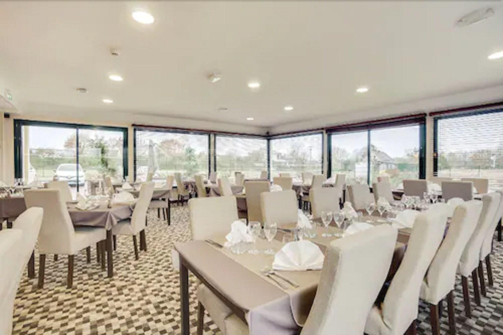 Restaurant Brit Hotel La Cote Des Havres