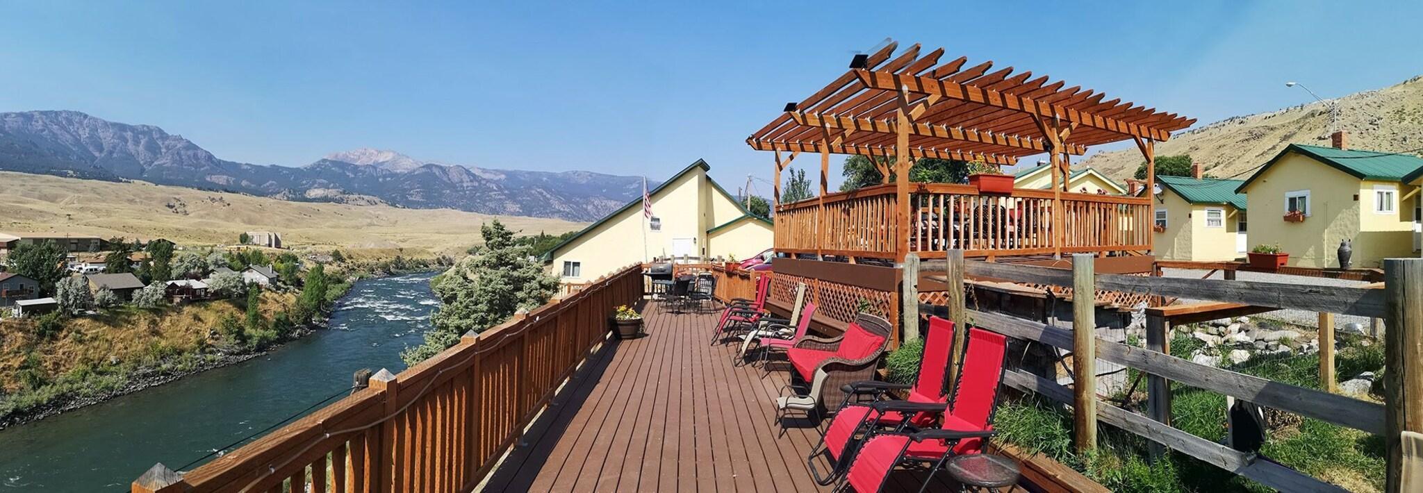 Instalaciones Recreativas Yellowstone Riverside Cottages
