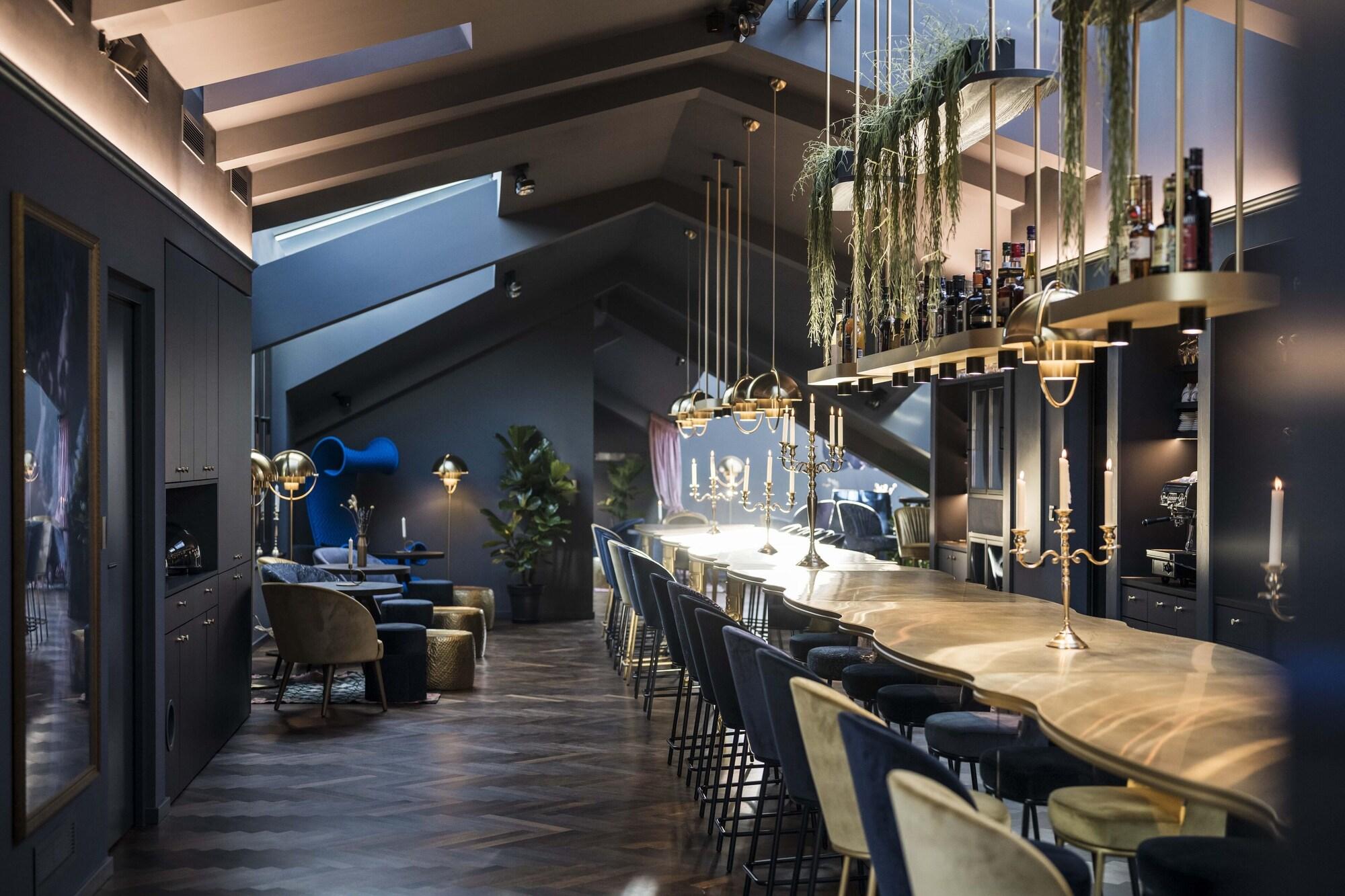 Bar/Salón Altstadthotel Weisses Kreuz