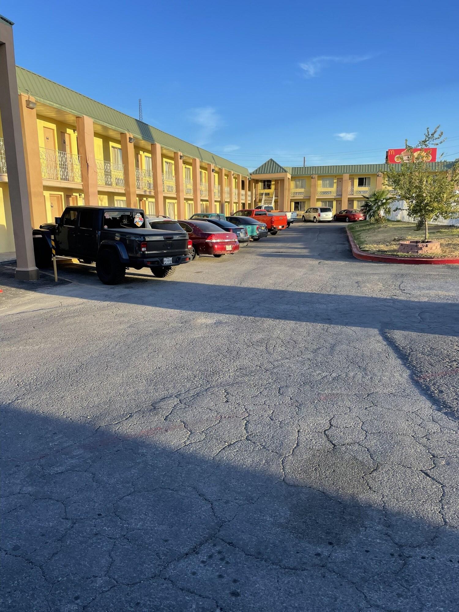 Varios Del Rio Inn