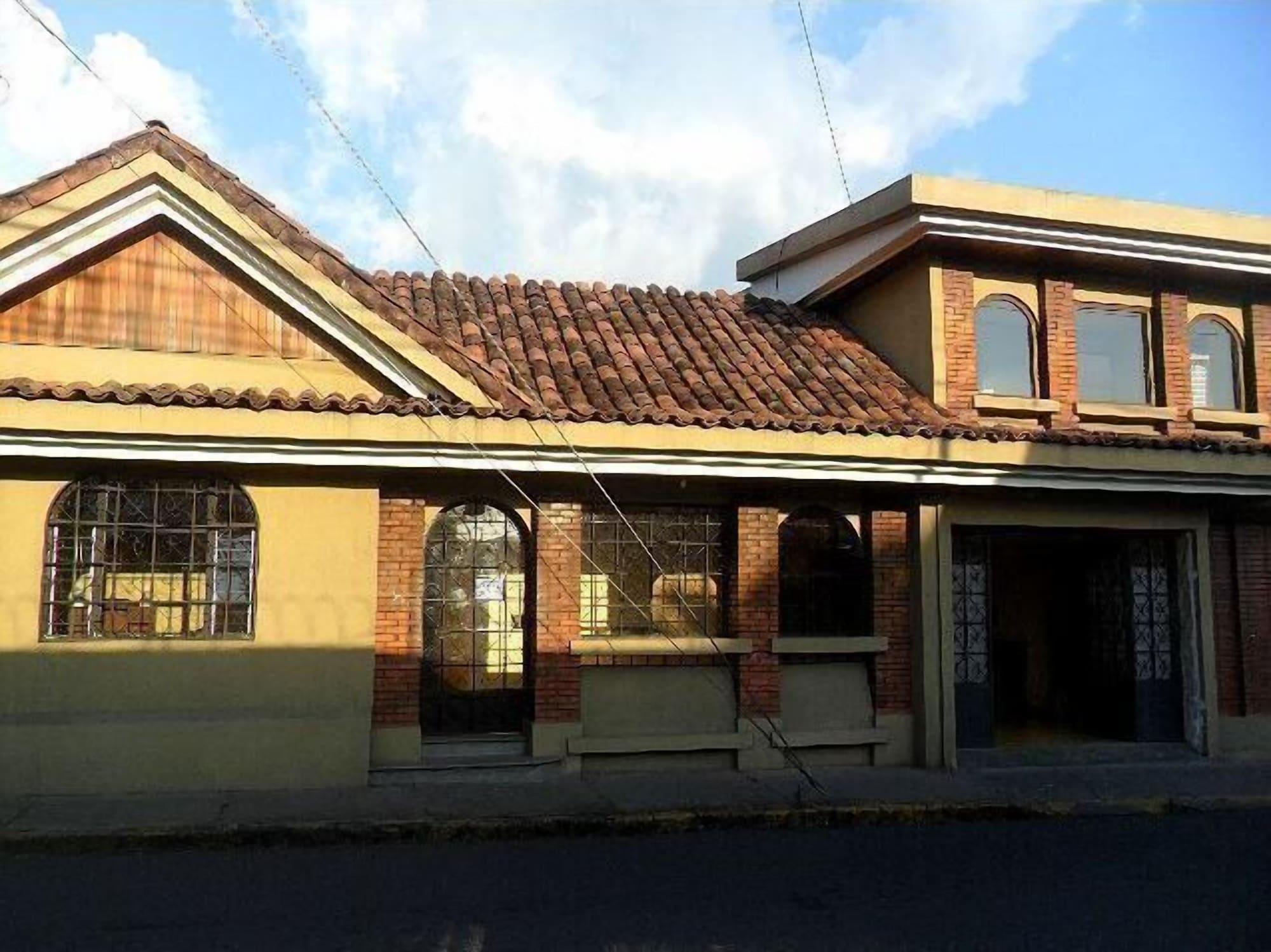 Varios 1915 Hotel