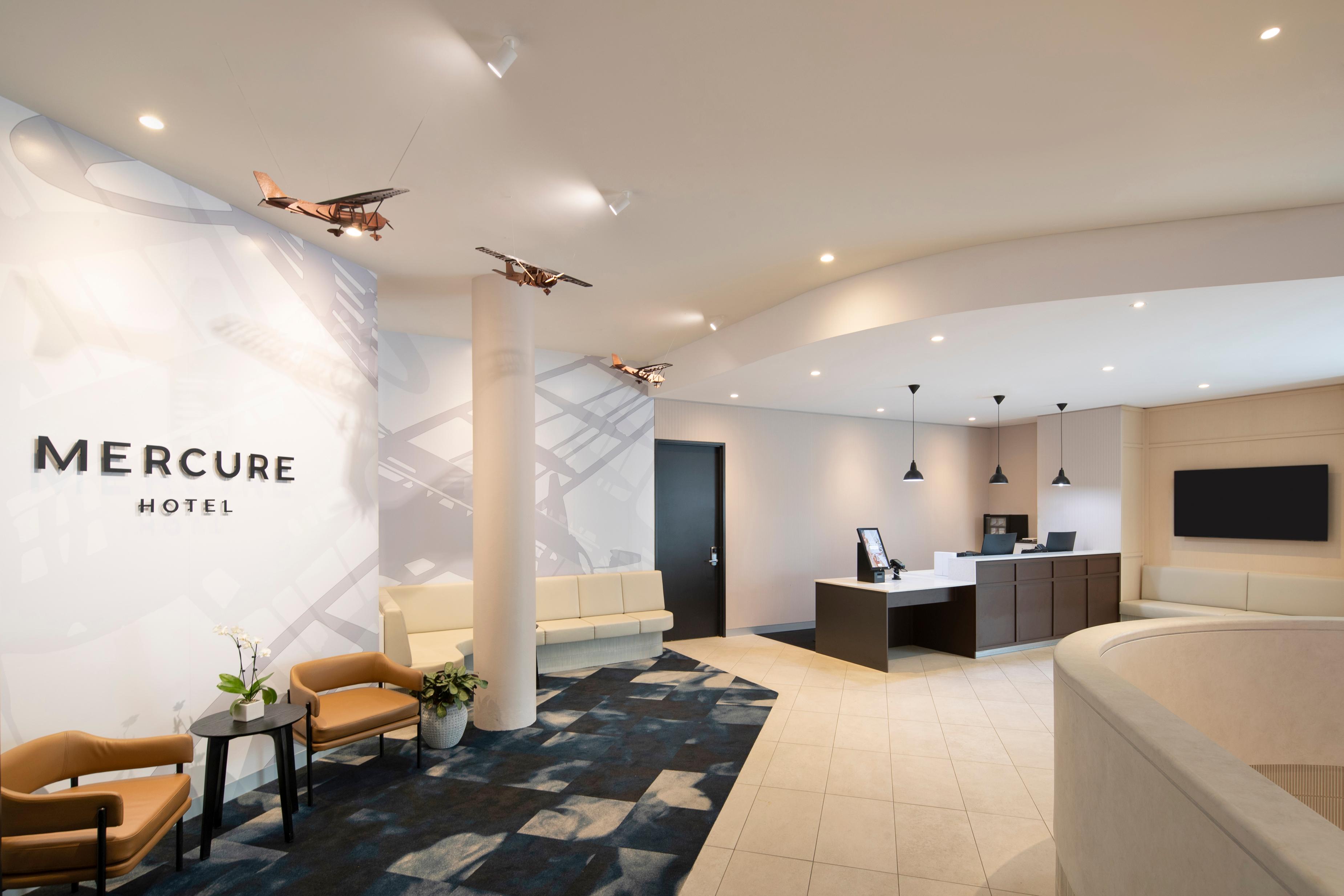 Vista Lobby Mercure Sydney Bankstown