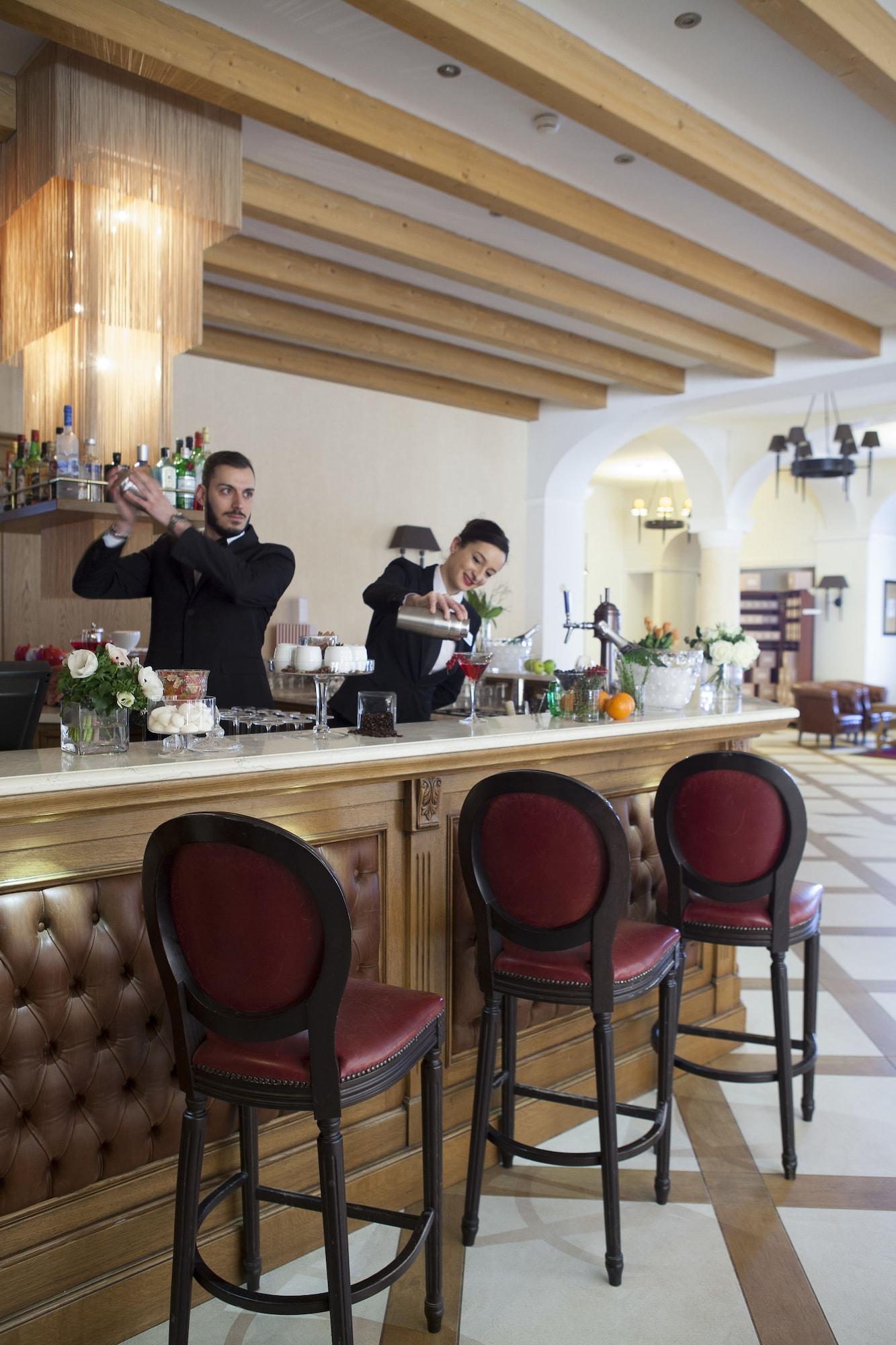 Bar/Salón Schloss Hotel & Spa Pontresina