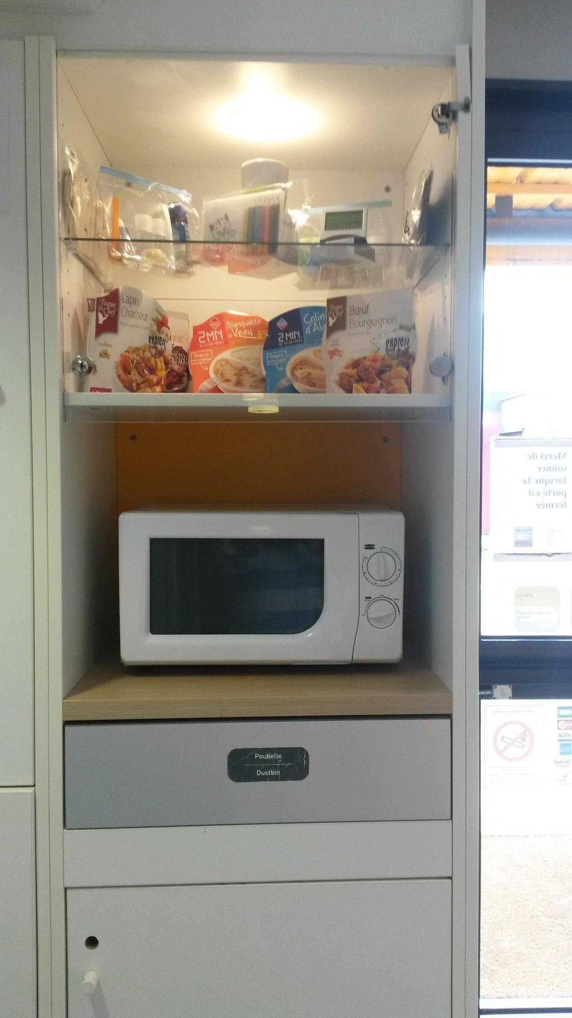 Equipamiento de Habitación Enzo Hotel Premier Prix - Chalons