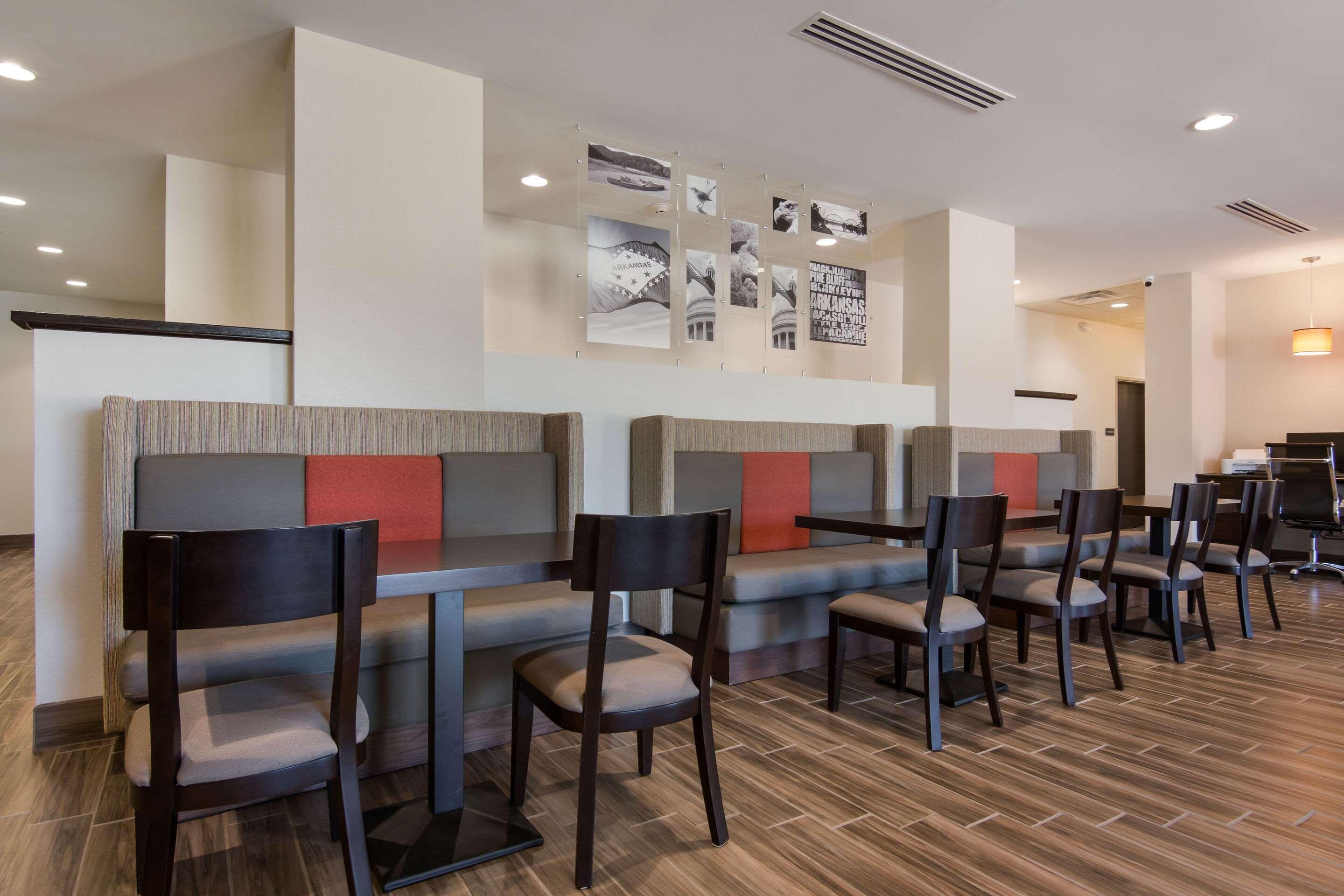 Restaurant MainStay Suites Camden