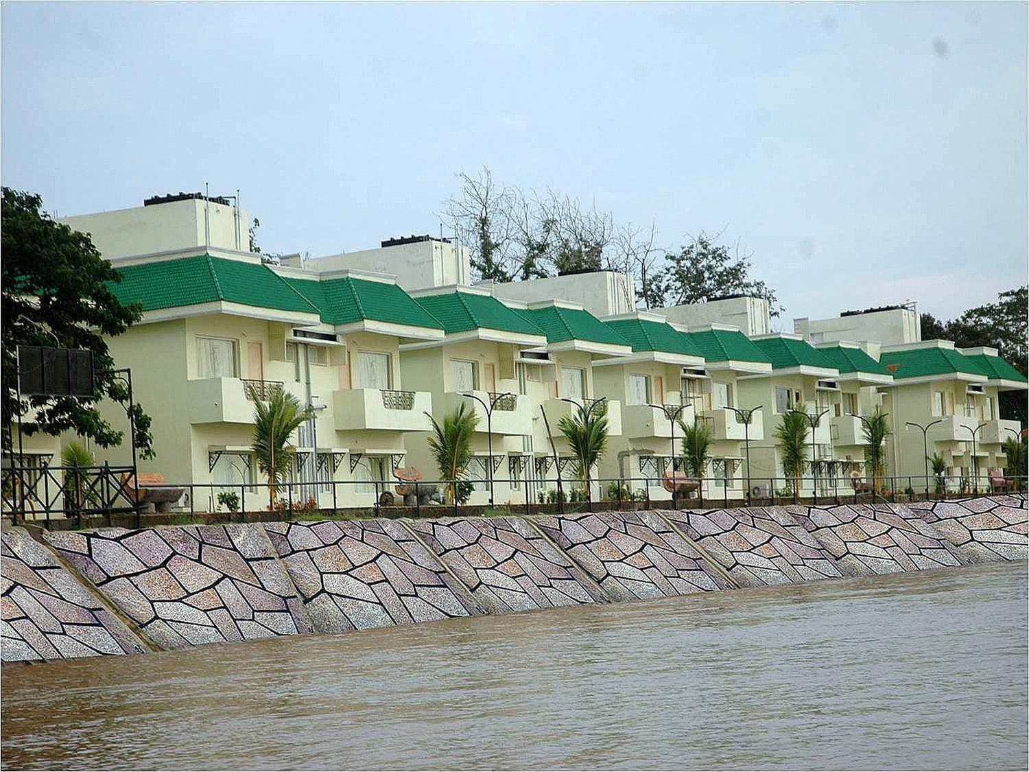 Vista Exterior Hotel River Bay