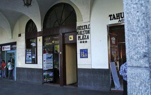 Vista Exterior Maison Plaza
