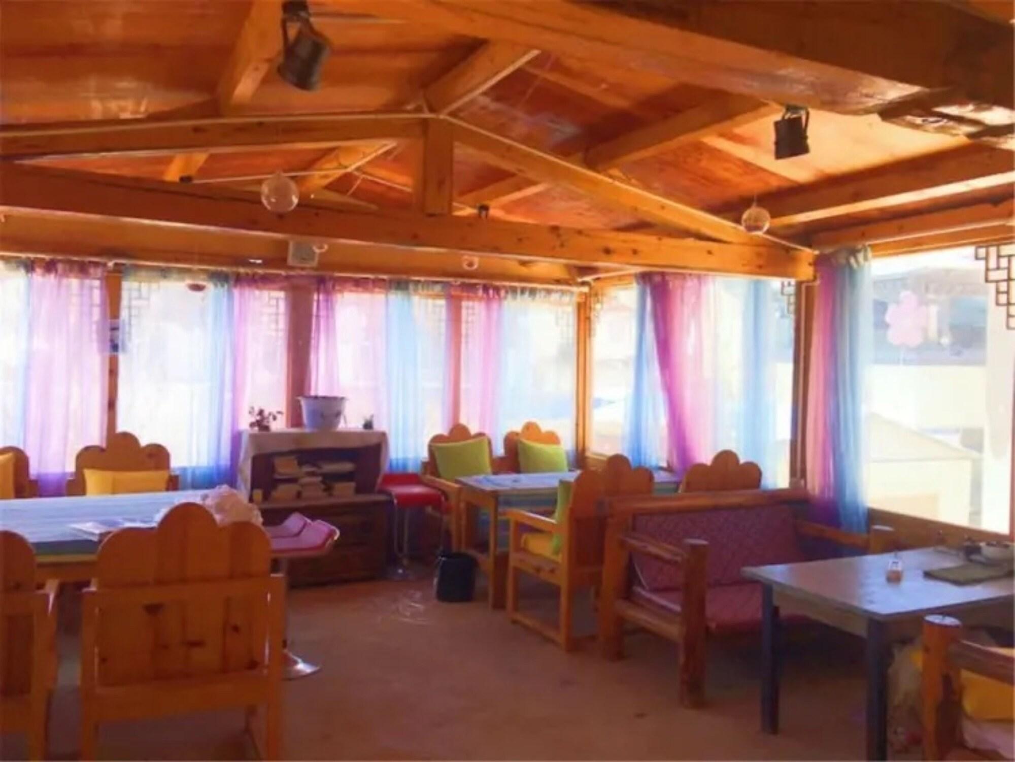 Comodidades del Alojamiento Happy Times Theme Inn