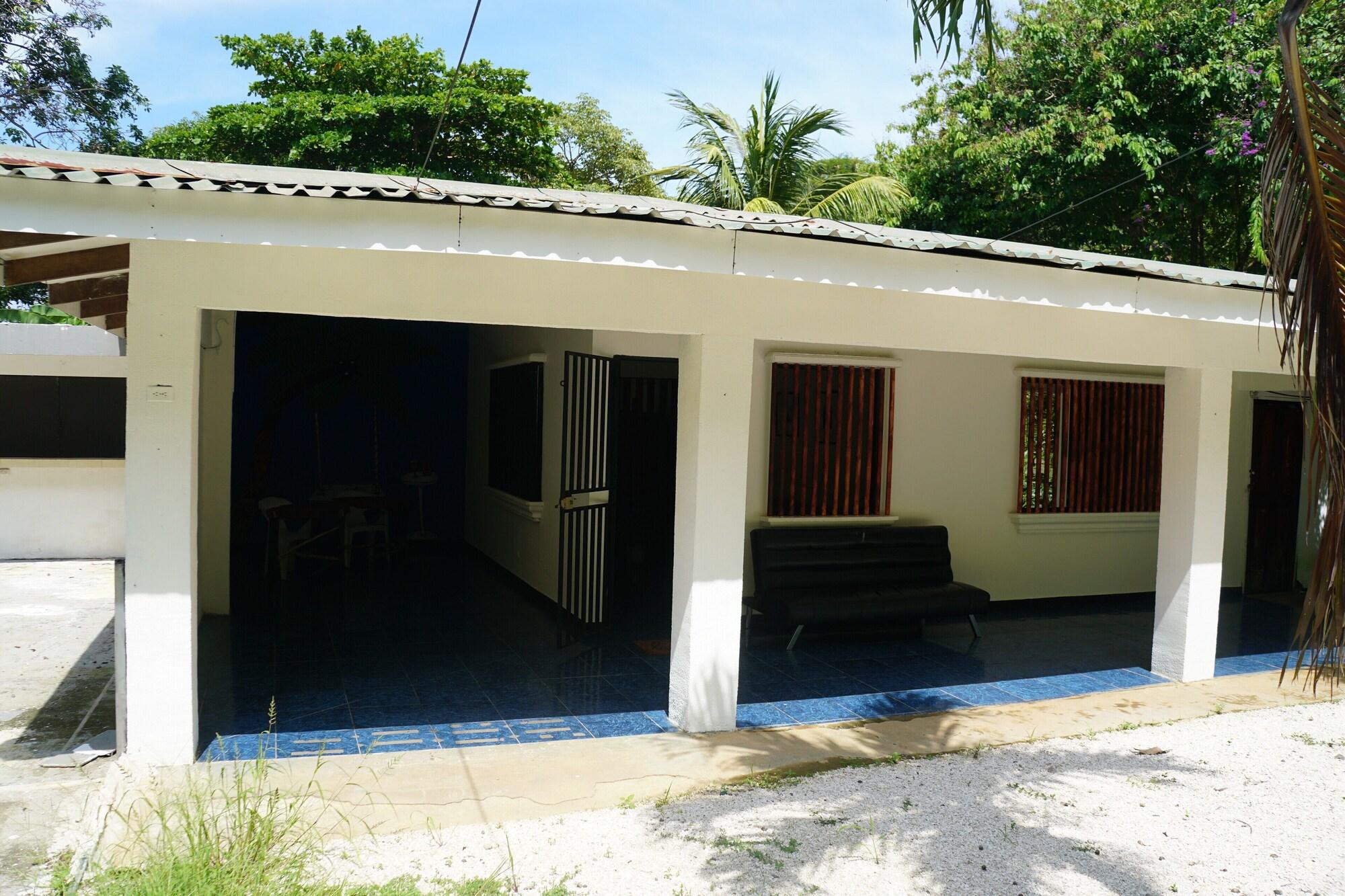 Vista Exterior Tropical Camas