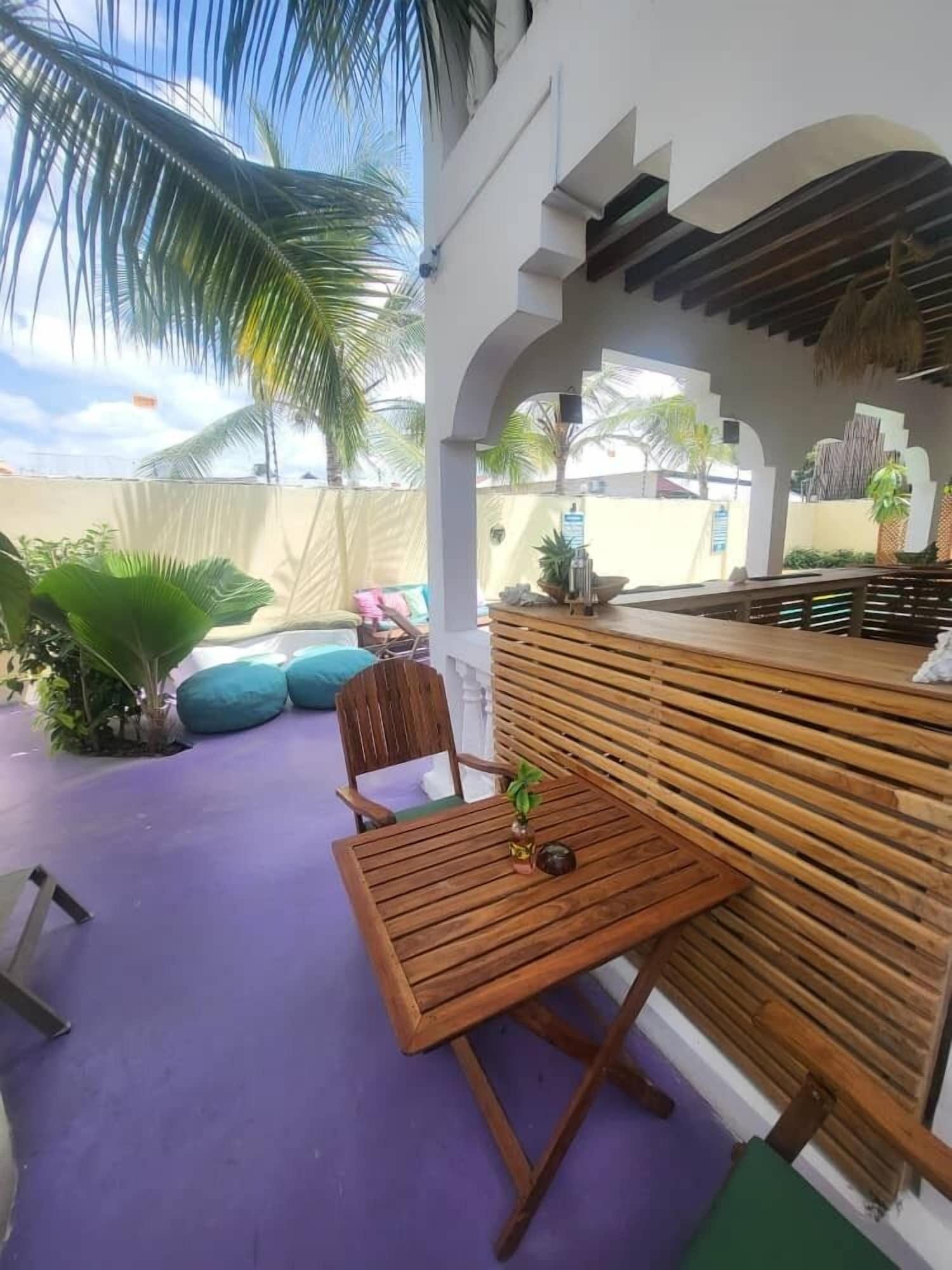 Vista da fachada Sand and Sunset JGM Hotel Paje