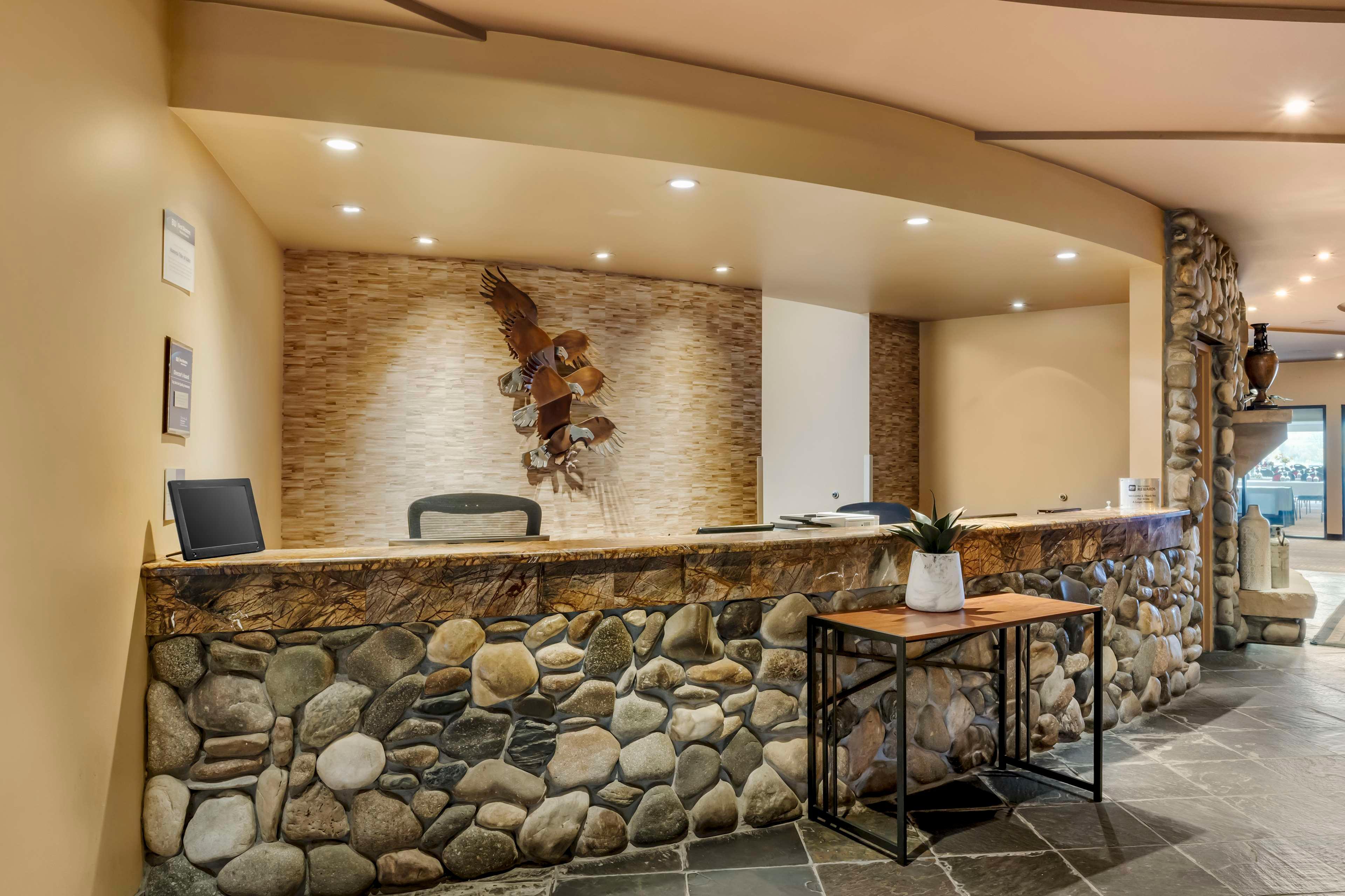 Vista Lobby Best Western Plus Kootenai River Inn Casino & Spa