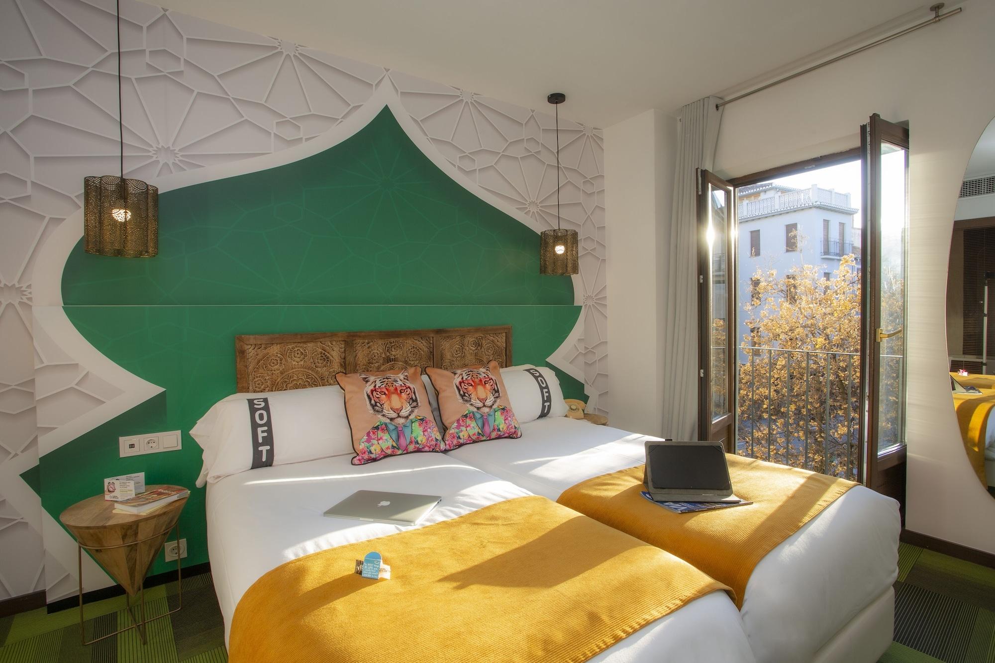 Varios Casual Ilbira Granada Hotel
