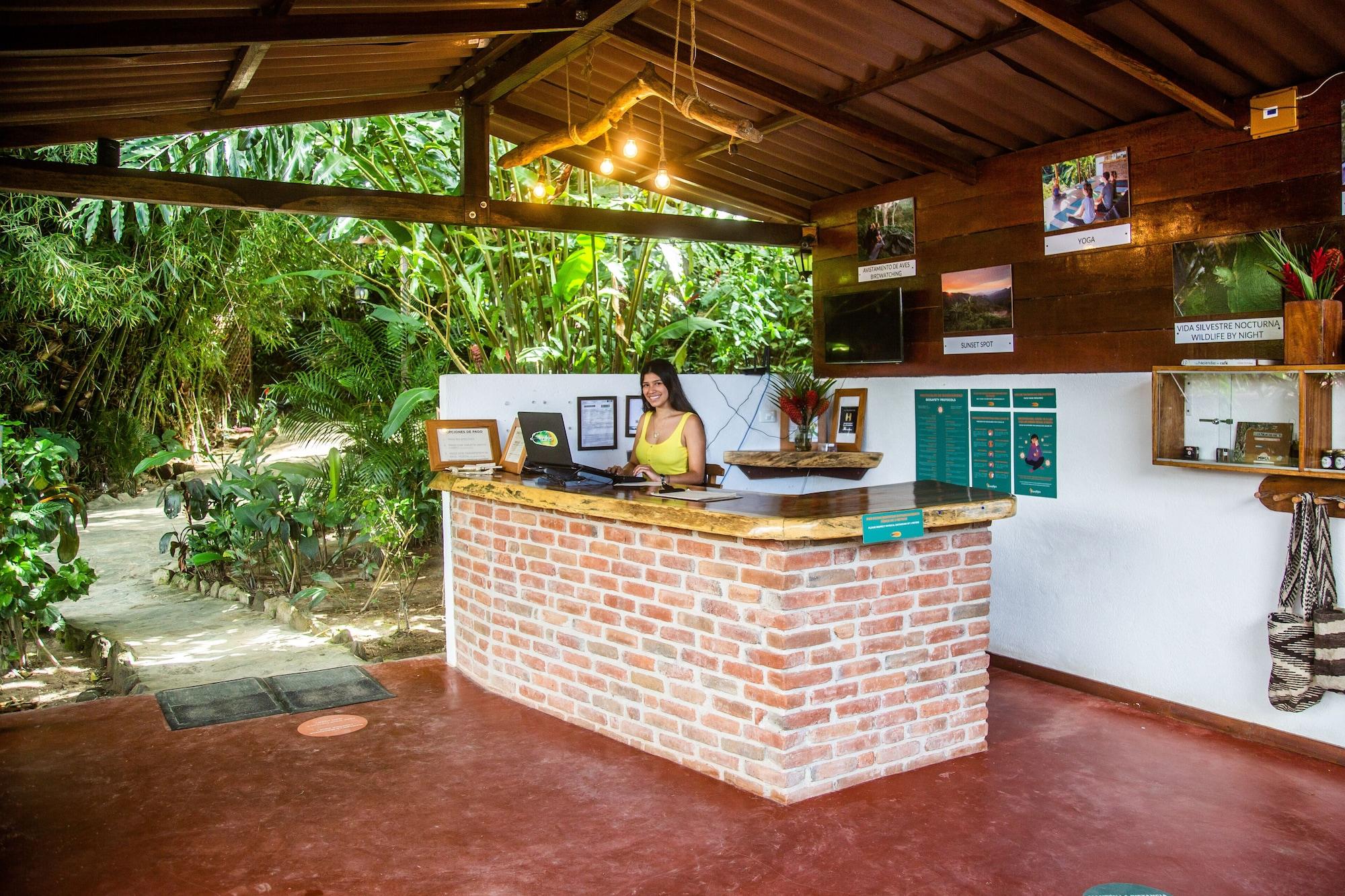 Vista Lobby Masaya Casas Viejas