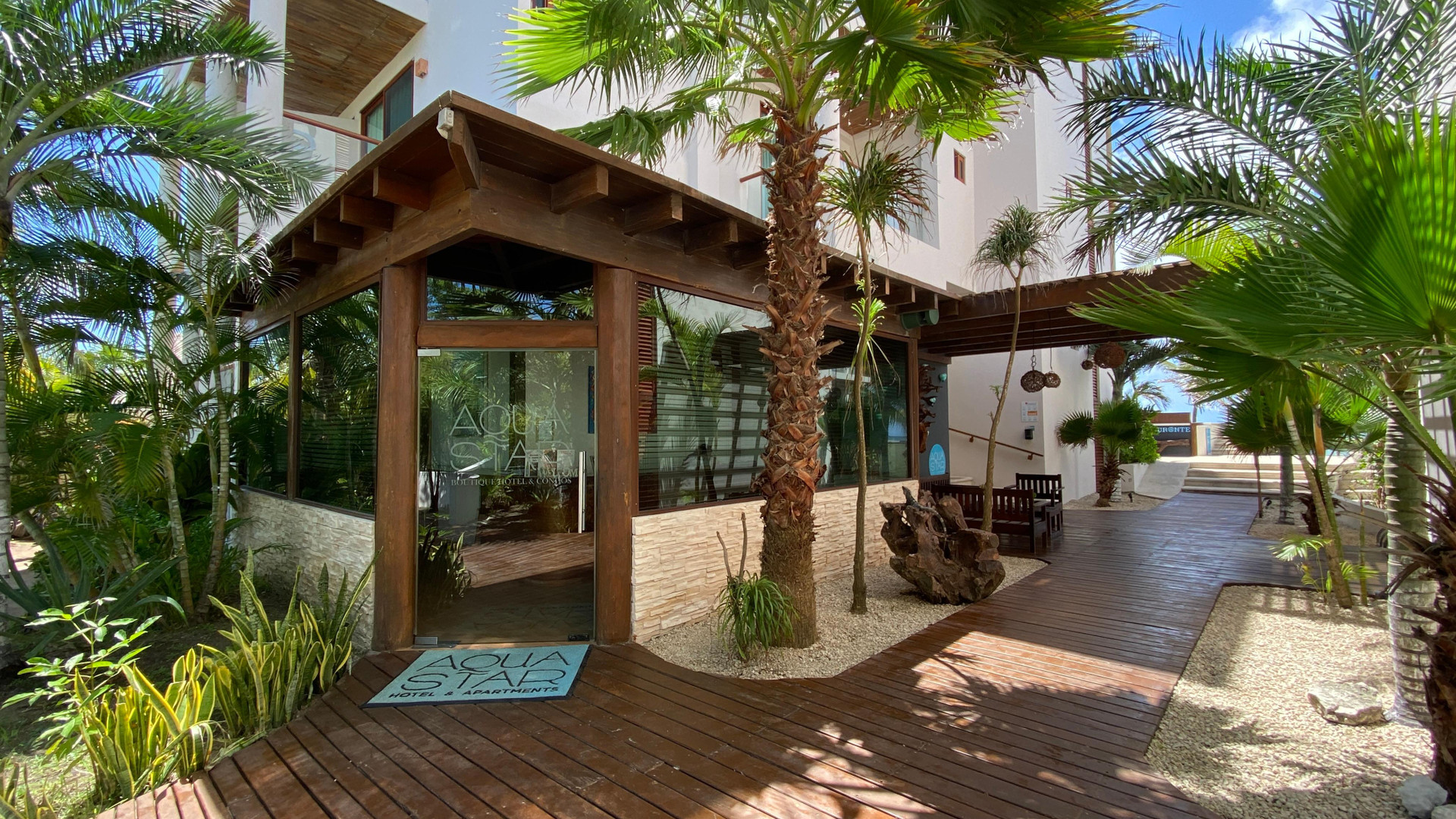 Vista Lobby Aquastar Unique Hotel & Apartments Mahahual