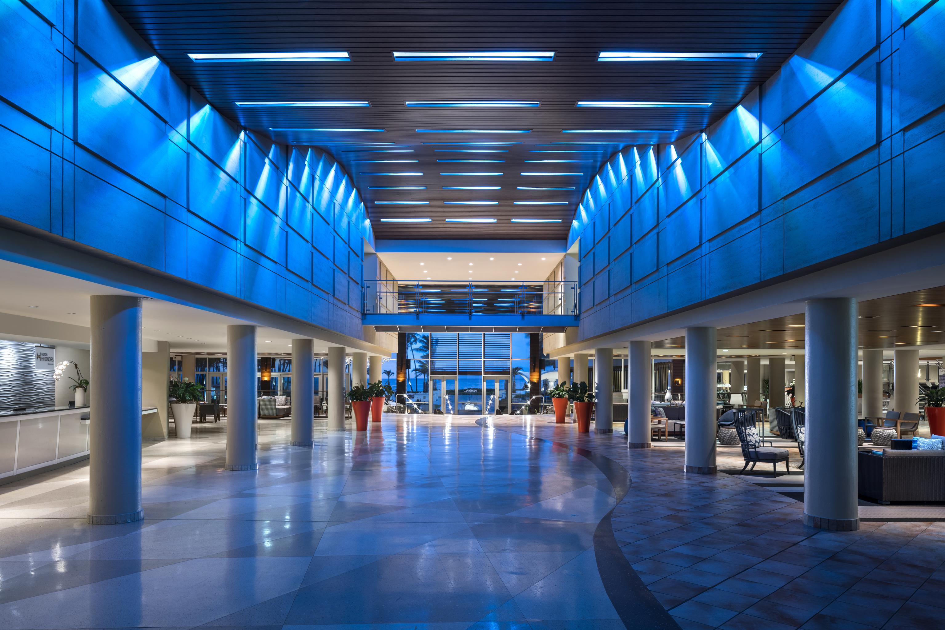 Vista Lobby Caribe Hilton