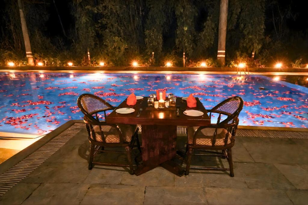 Vista Piscina juSTa The Bagh, Kanha