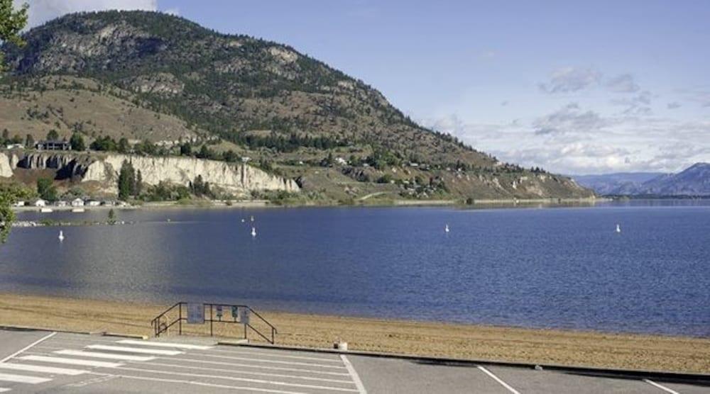 Comodidades del Alojamiento Okanagan Lakefront Resort