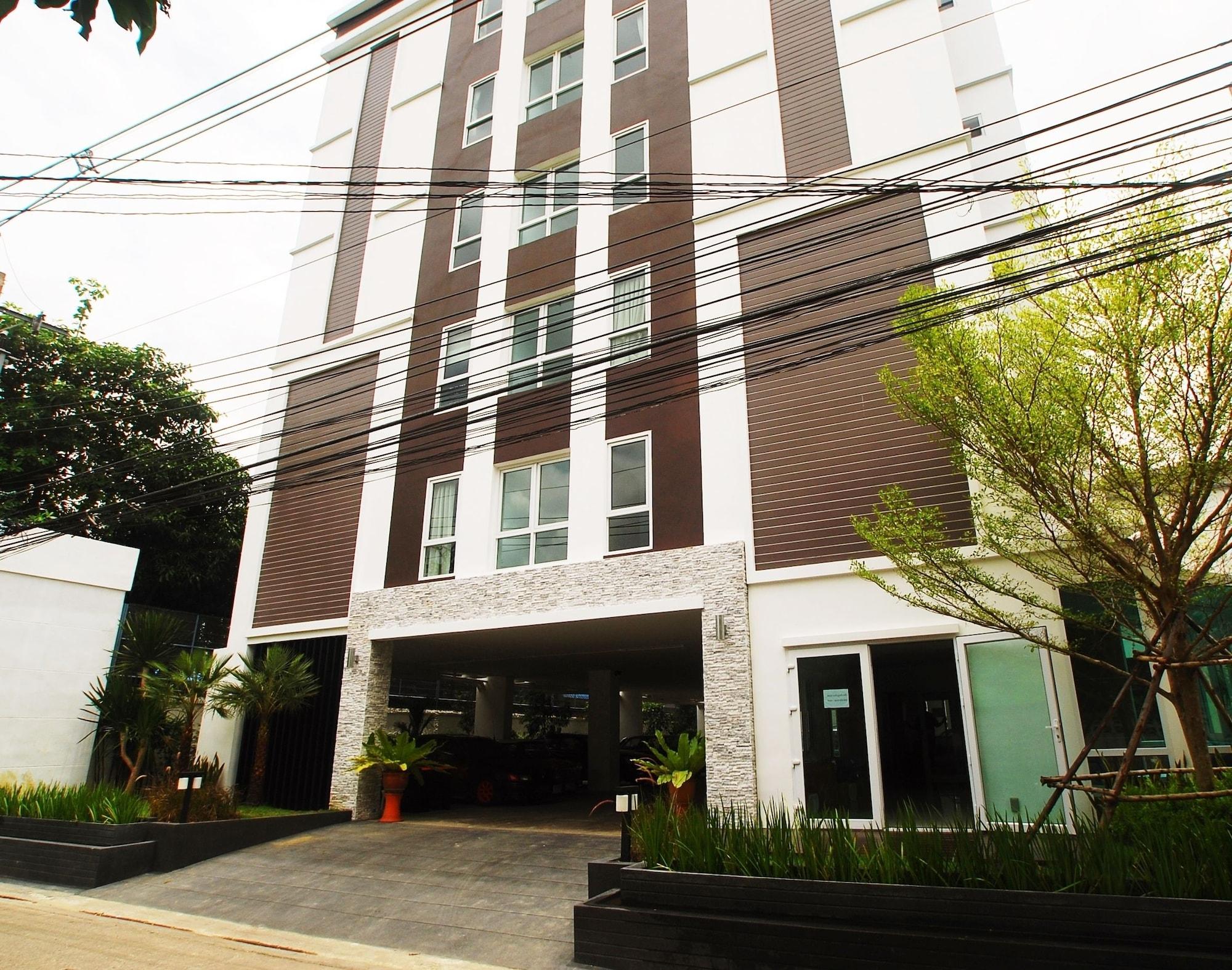 Vista Exterior Riski Residence