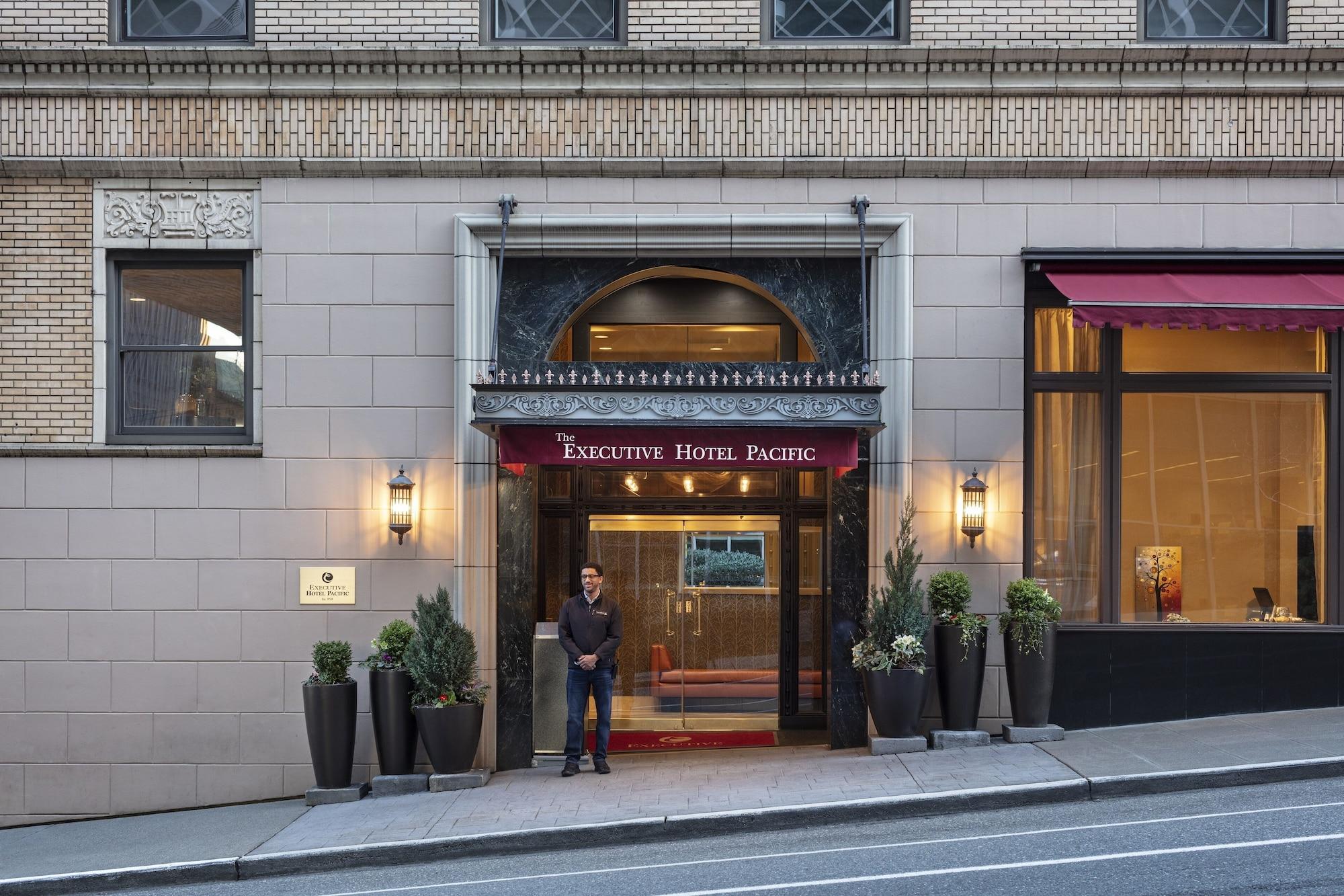 Vista Exterior Executive Hotel Pacific