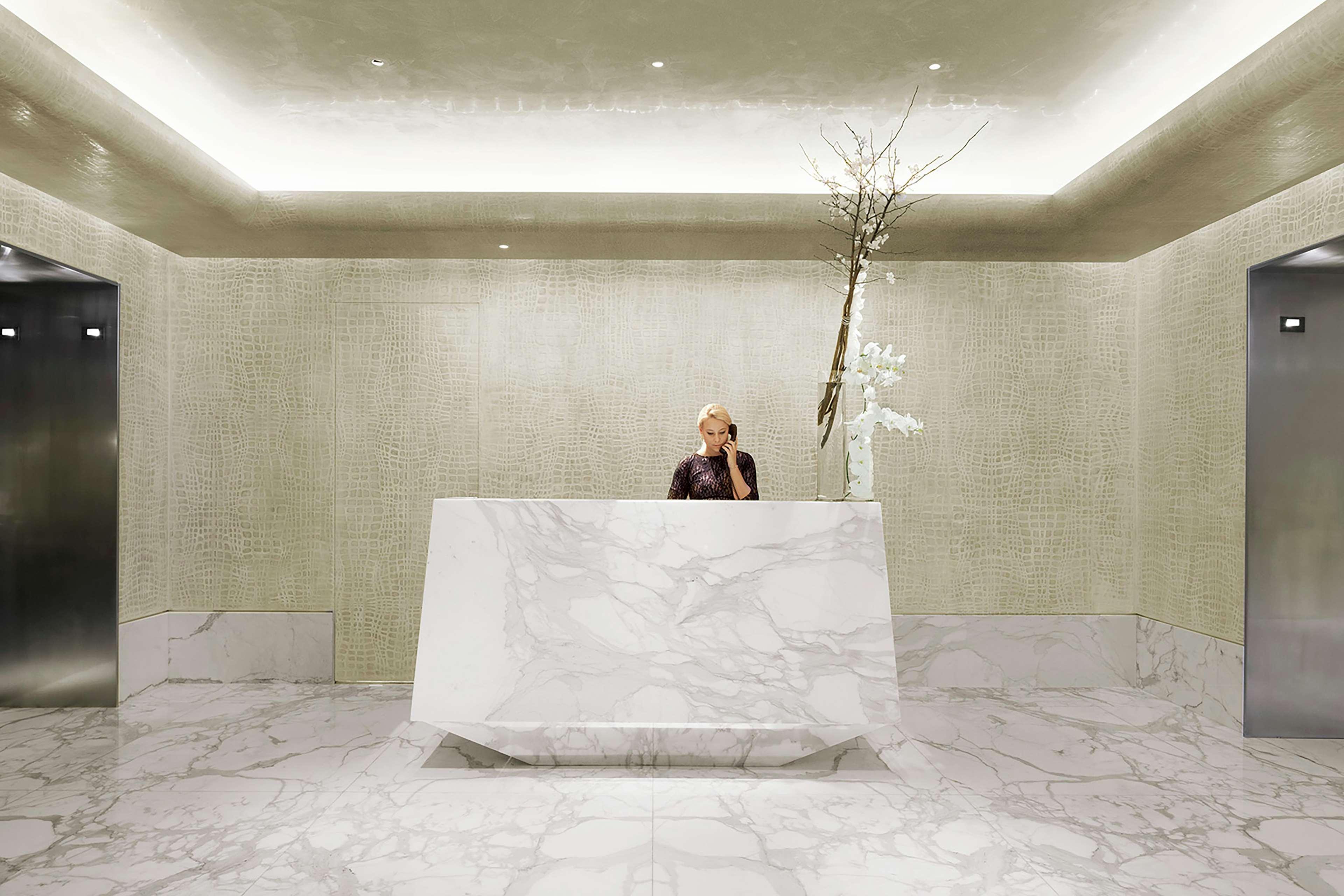 Vista Lobby Hilton Club The Quin New York