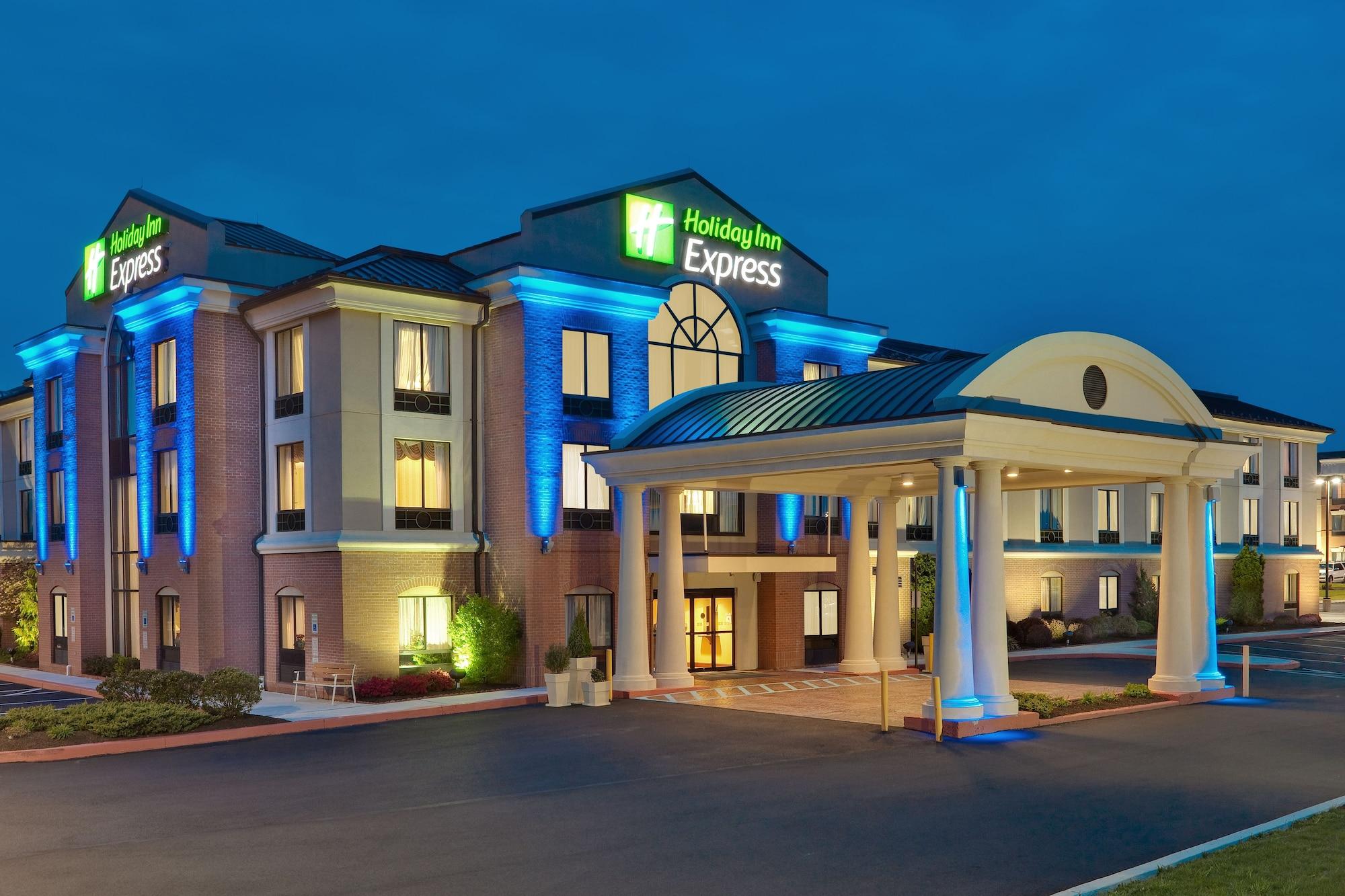 Vista Exterior Holiday Inn Express and Suites Quakertown - Allentown Area By IHG