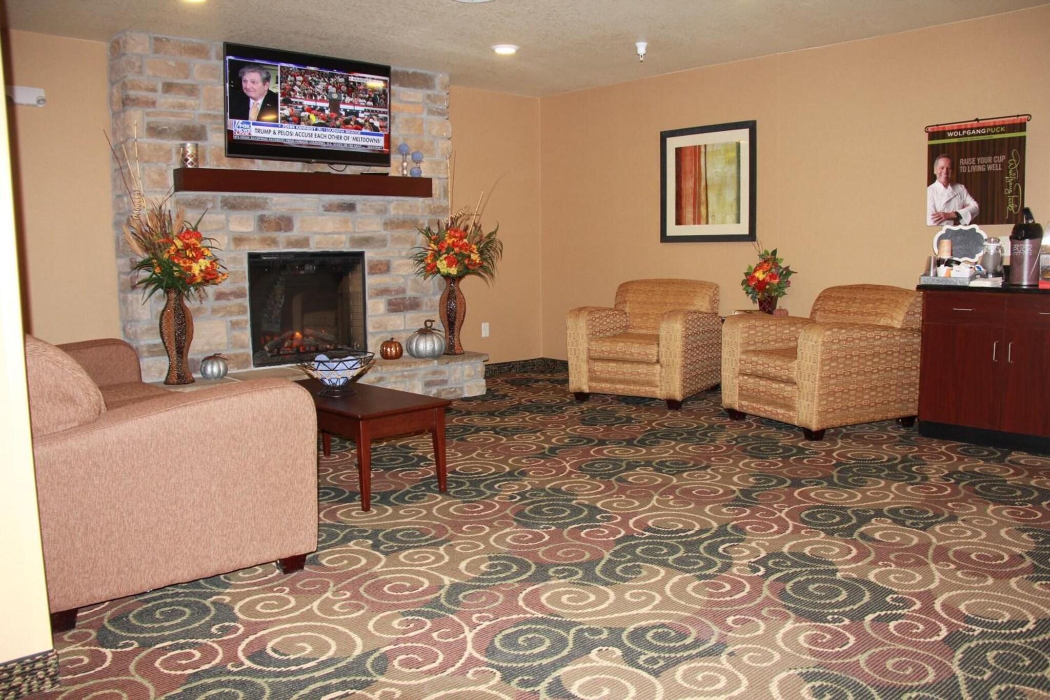 Vista Lobby Castle Rock Inn & Suites