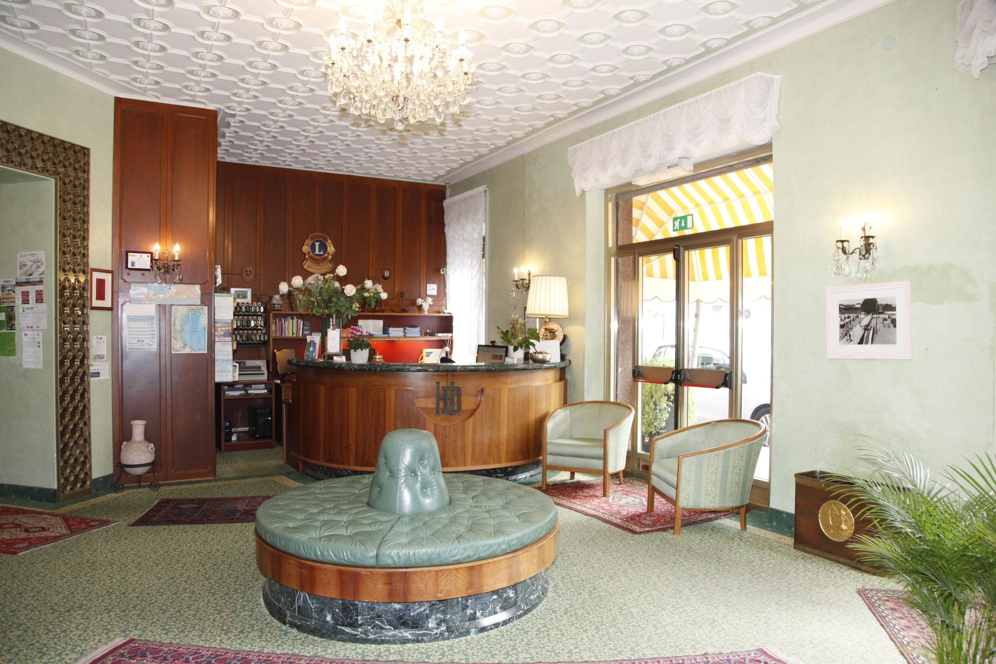 Vista Lobby Hotel Diana