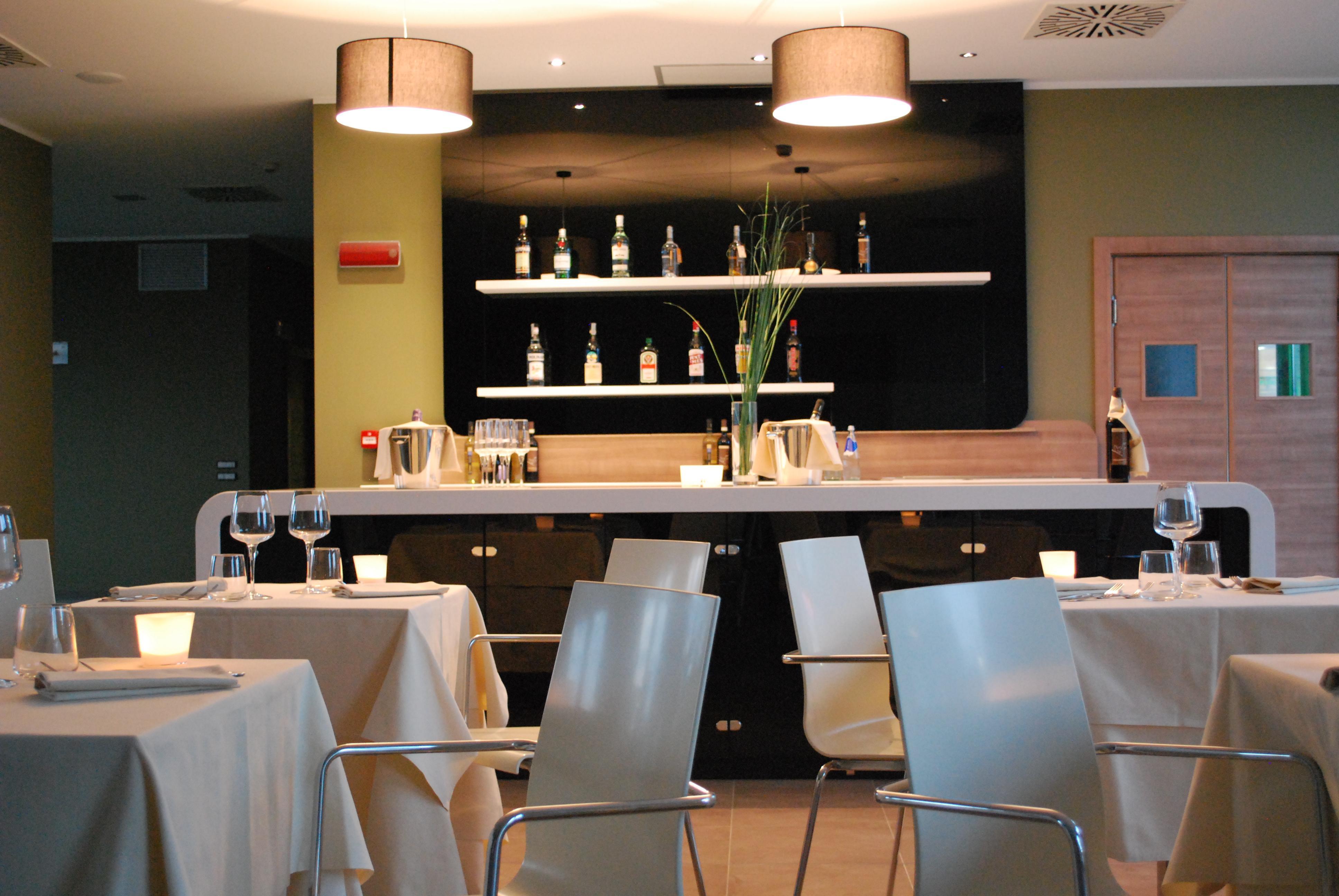 Bar/Salón Idea Hotel Plus Savona