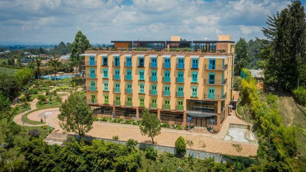 Varios Alfahar Hotel
