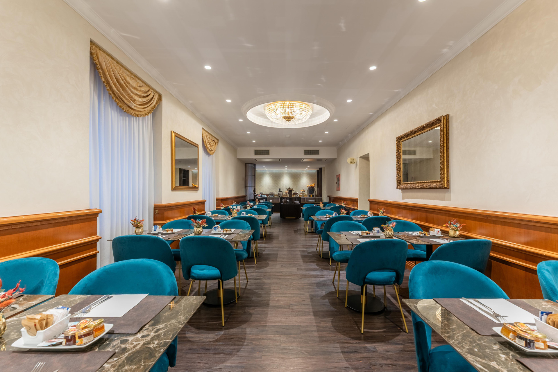 Restaurant Hotel Raffaello, Sure Hotel Collection by Best Western