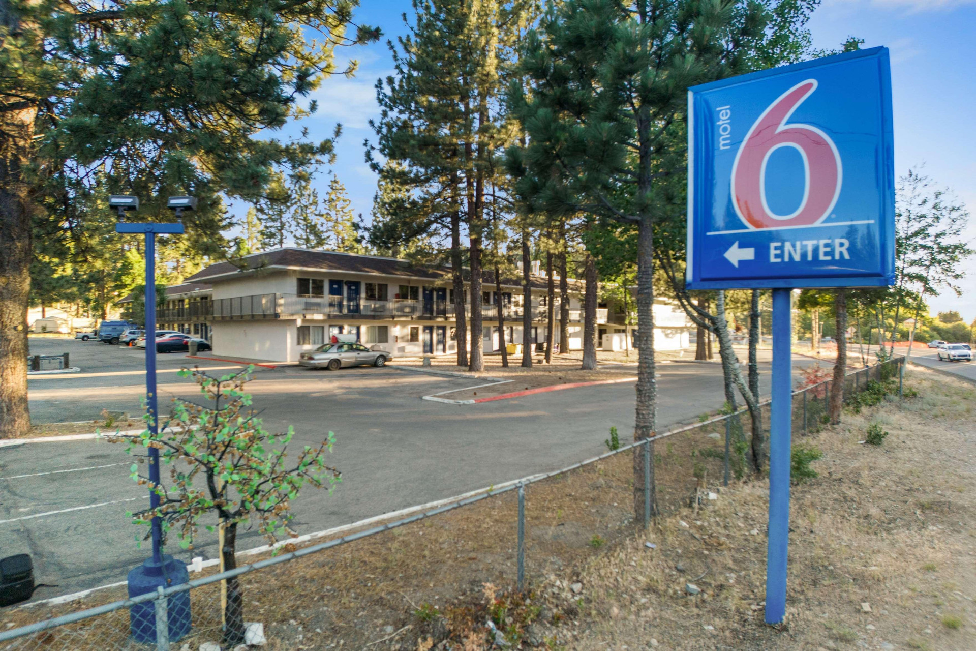 Varios Motel 6 Big Bear Lake, CA