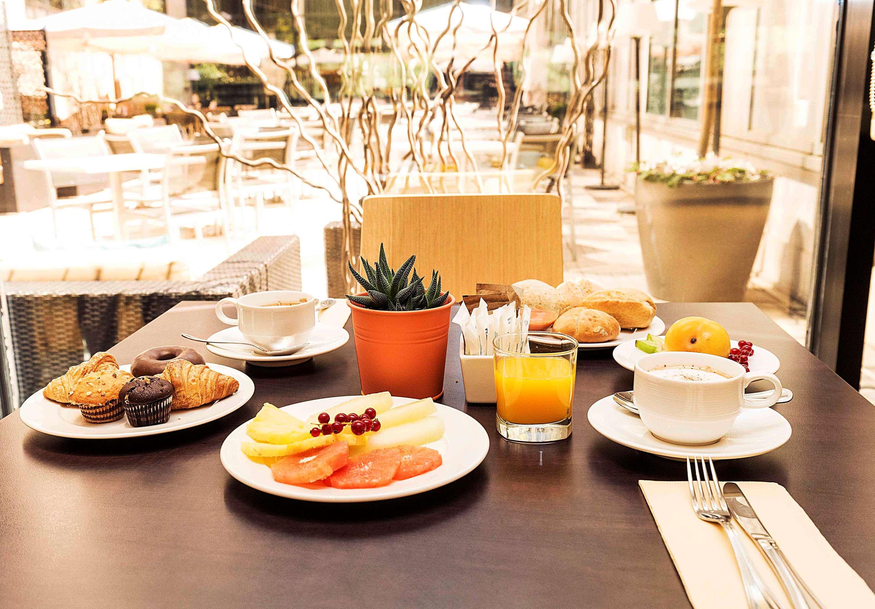 Restaurant Melia Avenida América