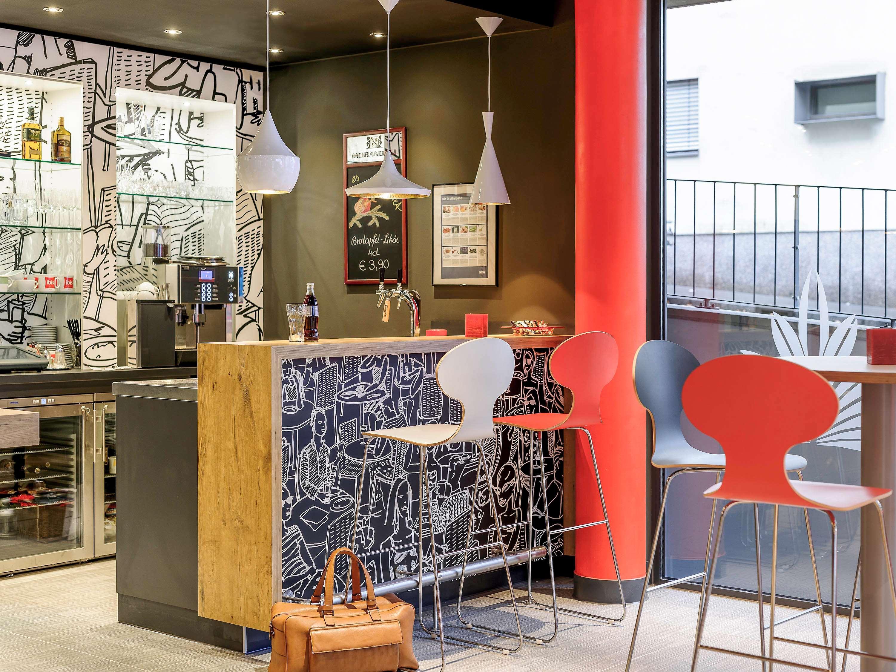 Bar/Salón ibis Bregenz