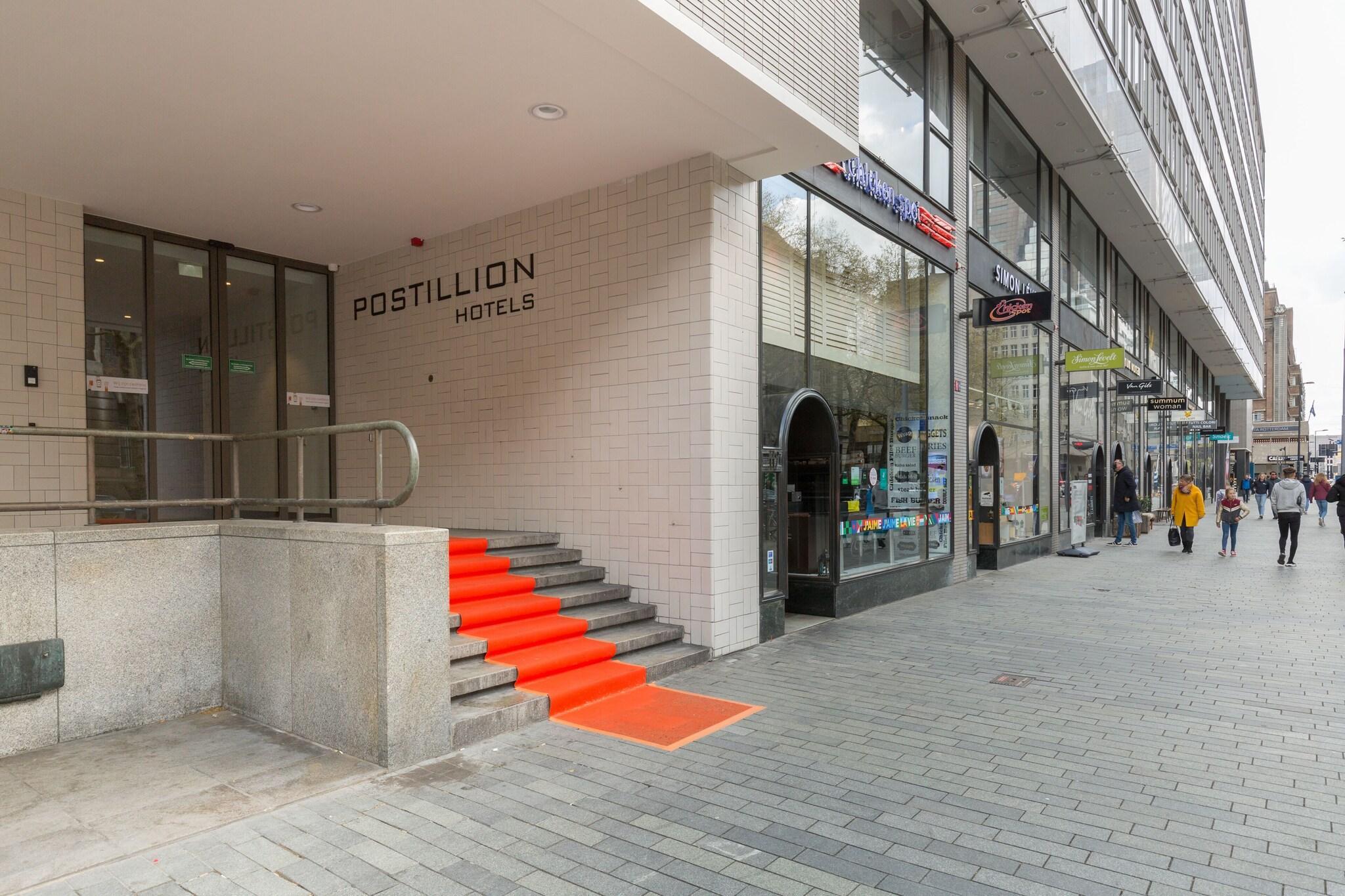 Vista Exterior Postillion Hotel WTC Rotterdam