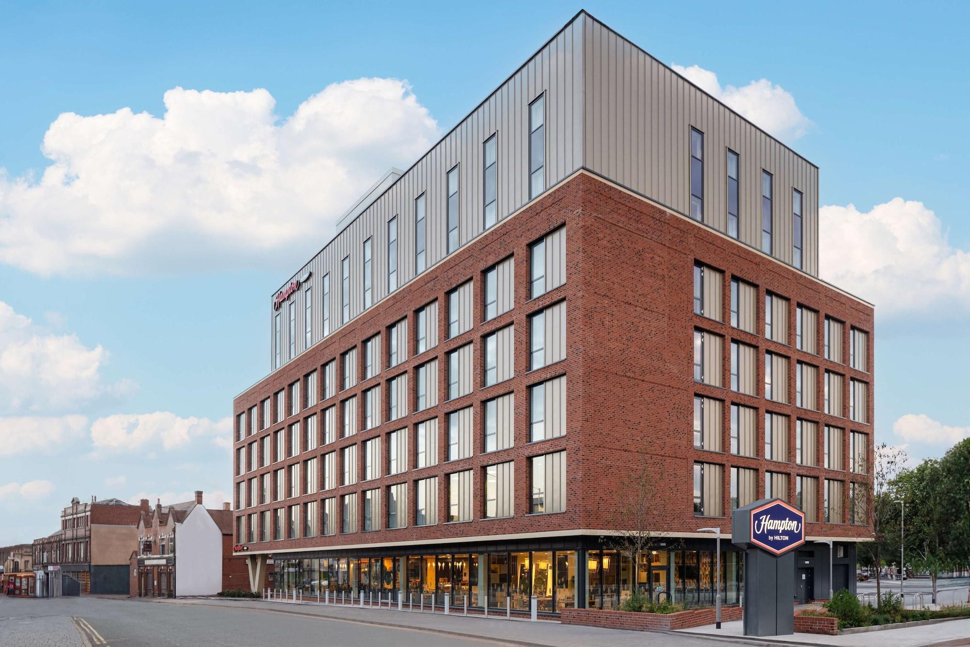 Vista Exterior Hampton By Hilton Nuneaton