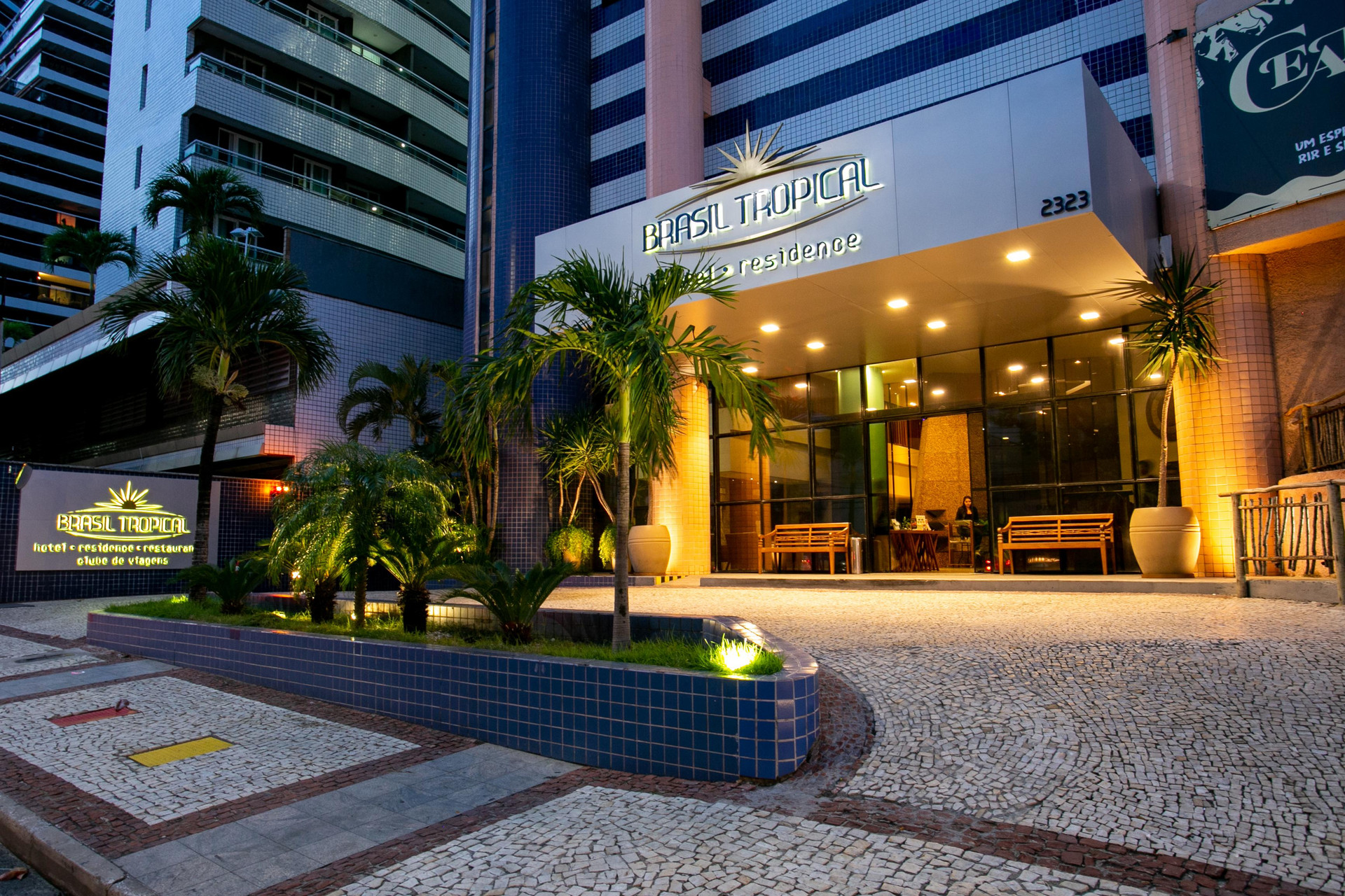 Vista da fachada Hotel Brasil Tropical