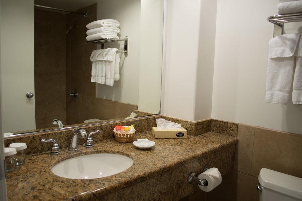 Equipamiento de Habitación Aqua Palms Waikiki