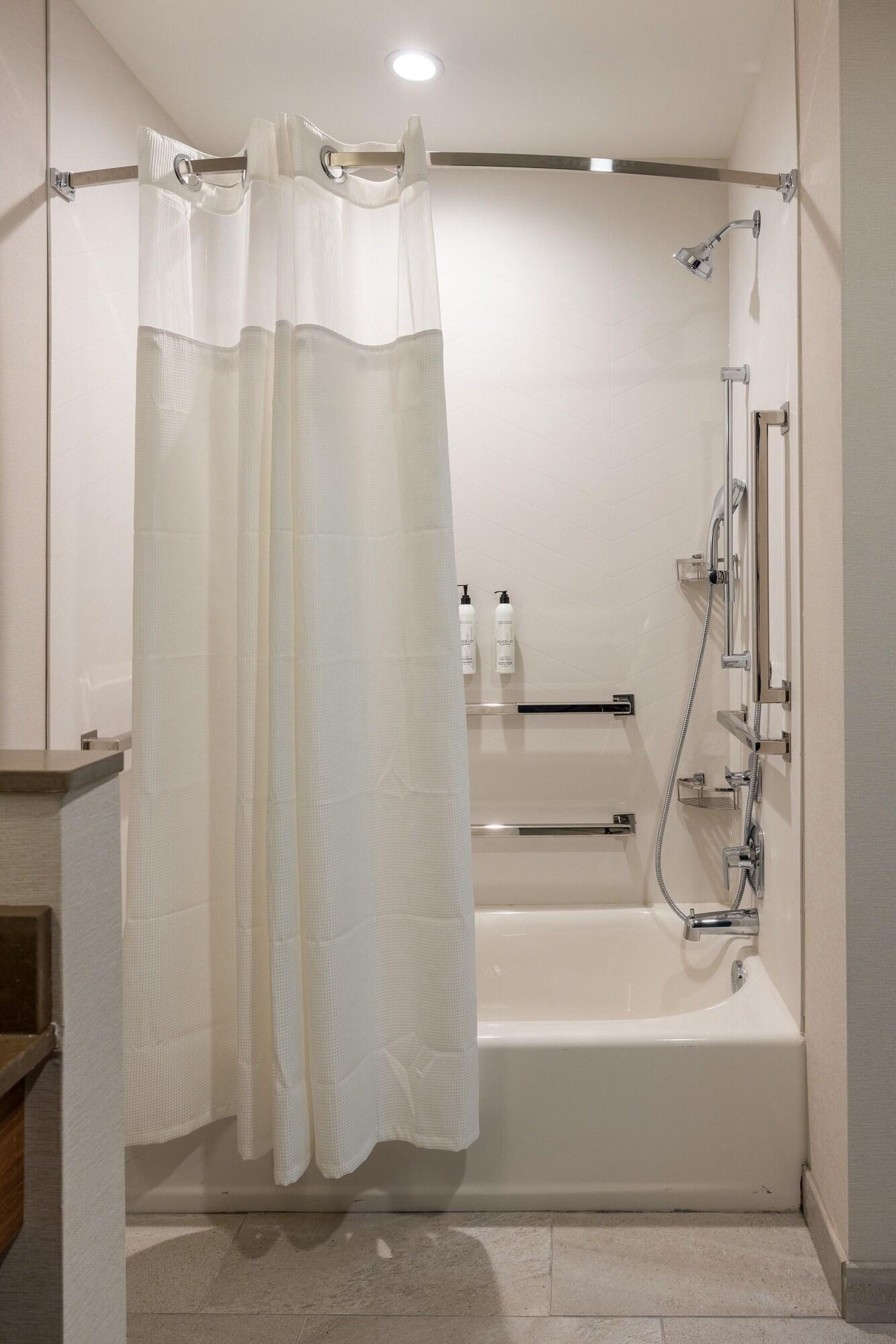 Equipamiento de Habitación Fairfield Inn & Suites by Marriott Canton Riverstone Parkway