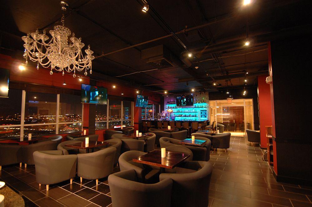 Bar/Salón Ramada by Wyndham North Bergen