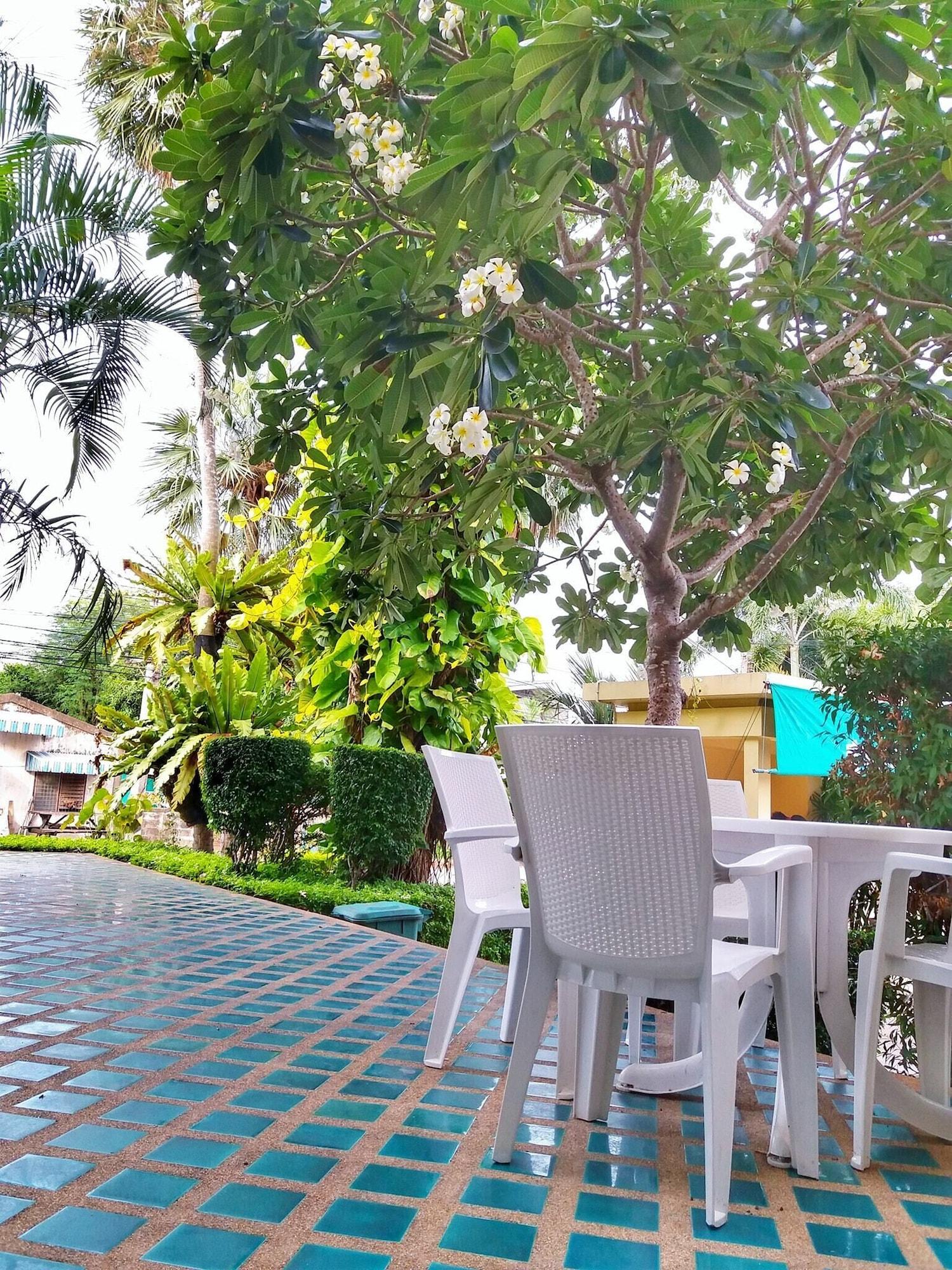 Vista Exterior Suklutai Hotel & Serviced Apartment