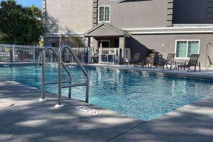 Alojamiento - SureStay Plus Hotel by Best Western Vero Beach