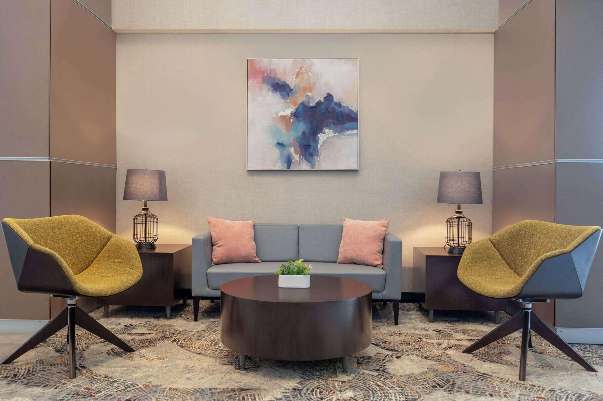 Vista Lobby Wyndham Indianapolis Airport