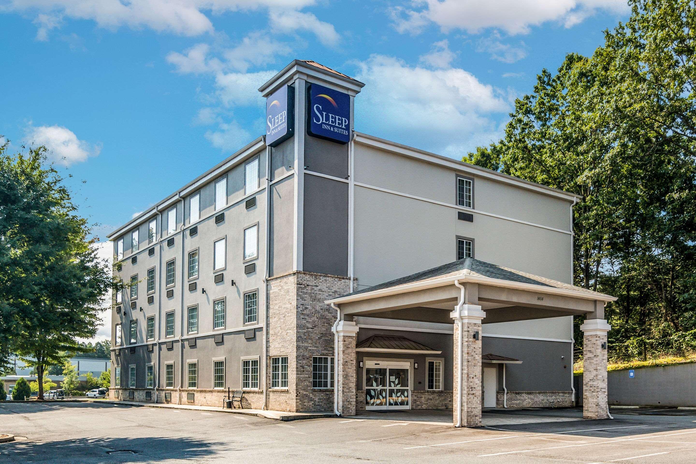 Varios Sleep Inn and Suites at Kennesaw State University